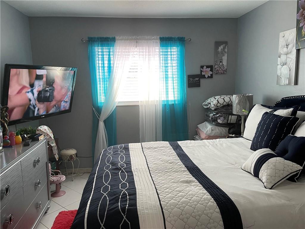 COME AND ENJOY THIS 2br/2br FIRST FLOOR  UNIT LOCATED IN THE TOPAZ CONDO COMMUNITY***THIS CONDO IS SPACIOUS WITH SPLIT BEDROOMS*** TASTELY DONE BATHROOM***THERE ARE TILES THROUGHOUT *** THE KITCHEN IS OPEN AND HAS AN EAT-IN AREA WITH 2 ENTRANCES*** BEAUTIFUL VIEW OF LAKE FROM THE LIVING AREA***THE LIVING ROOM HAS A DINING AREA WITH A GREAT VIEW OF THE GARDEN ***THIS UNIT HAS BEEN WELL MAINTAINED BY THE OWNER ***THE COMMUNITY IS FILLED WITH A VARIETY OF AMENITIES***THIS CONDO IS LOCATED CLOSE TO ENTERTAINMENTS AND SHOPPING AREAS***  WASHER AND DRYER ARE LOCATED NEAR UNIT ON SAME FLOOR***ASSOCIATION CLAIMS 55+