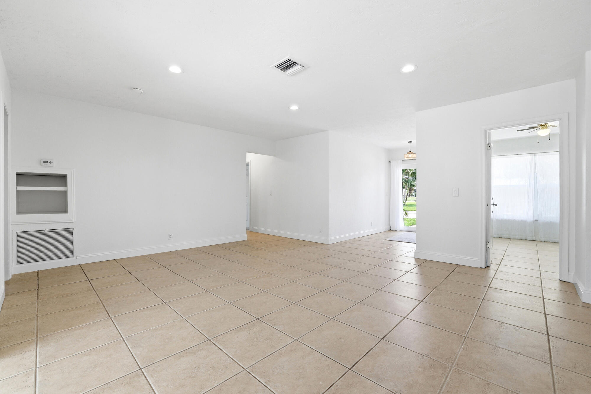FOREST HILLS - Residential