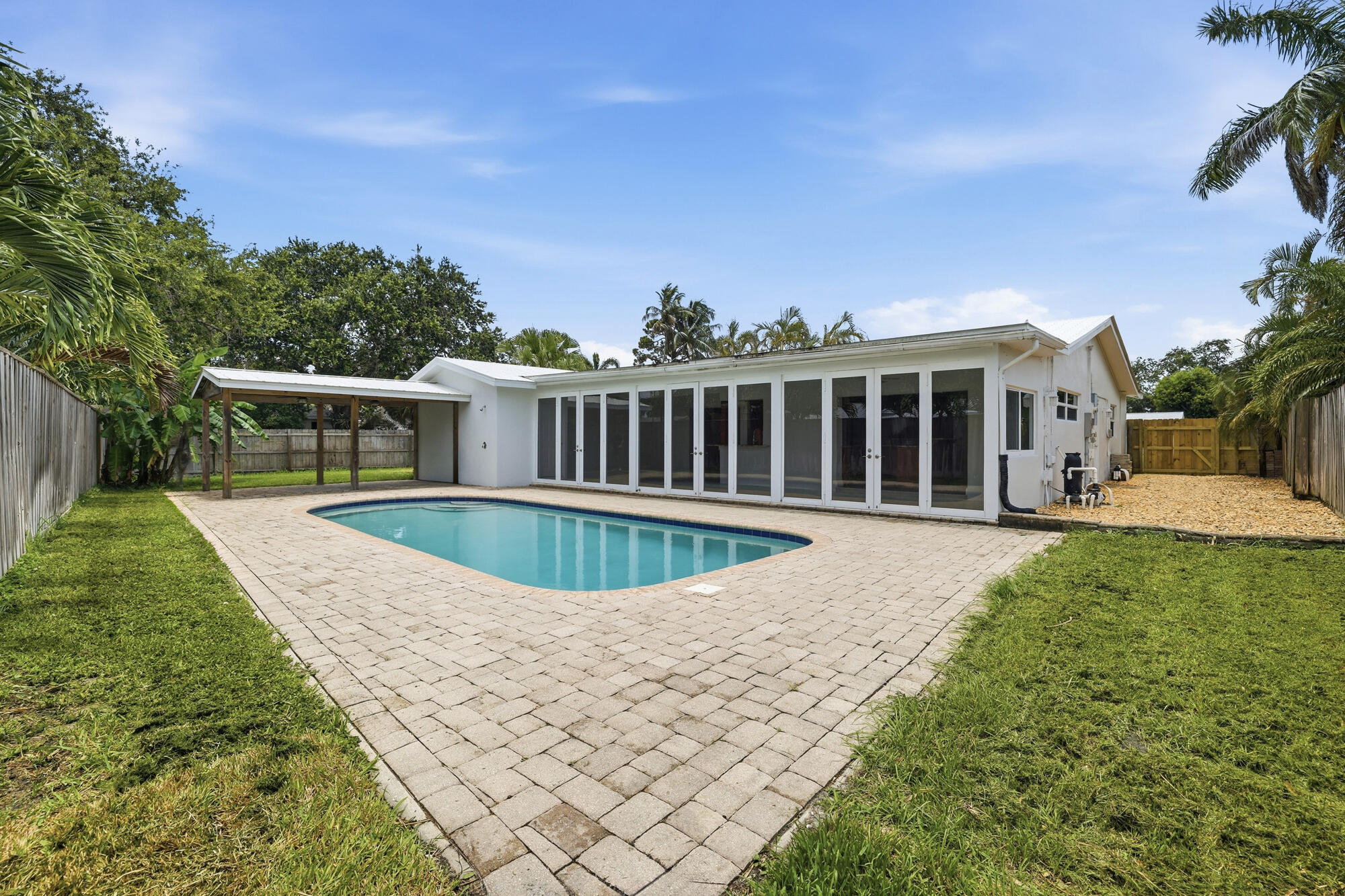 FOREST HILLS - Residential