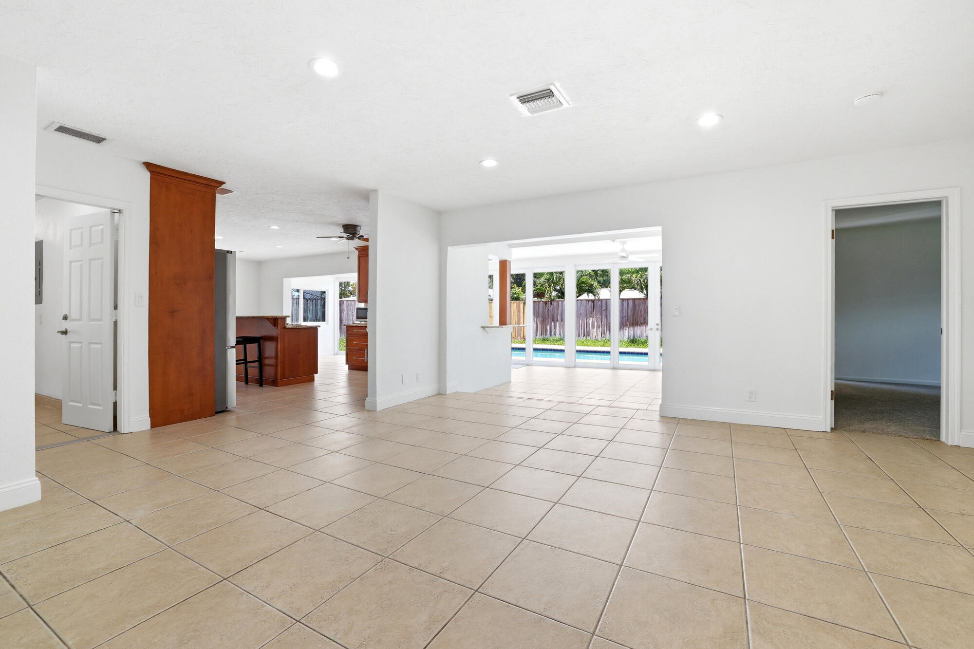 FOREST HILLS - Residential