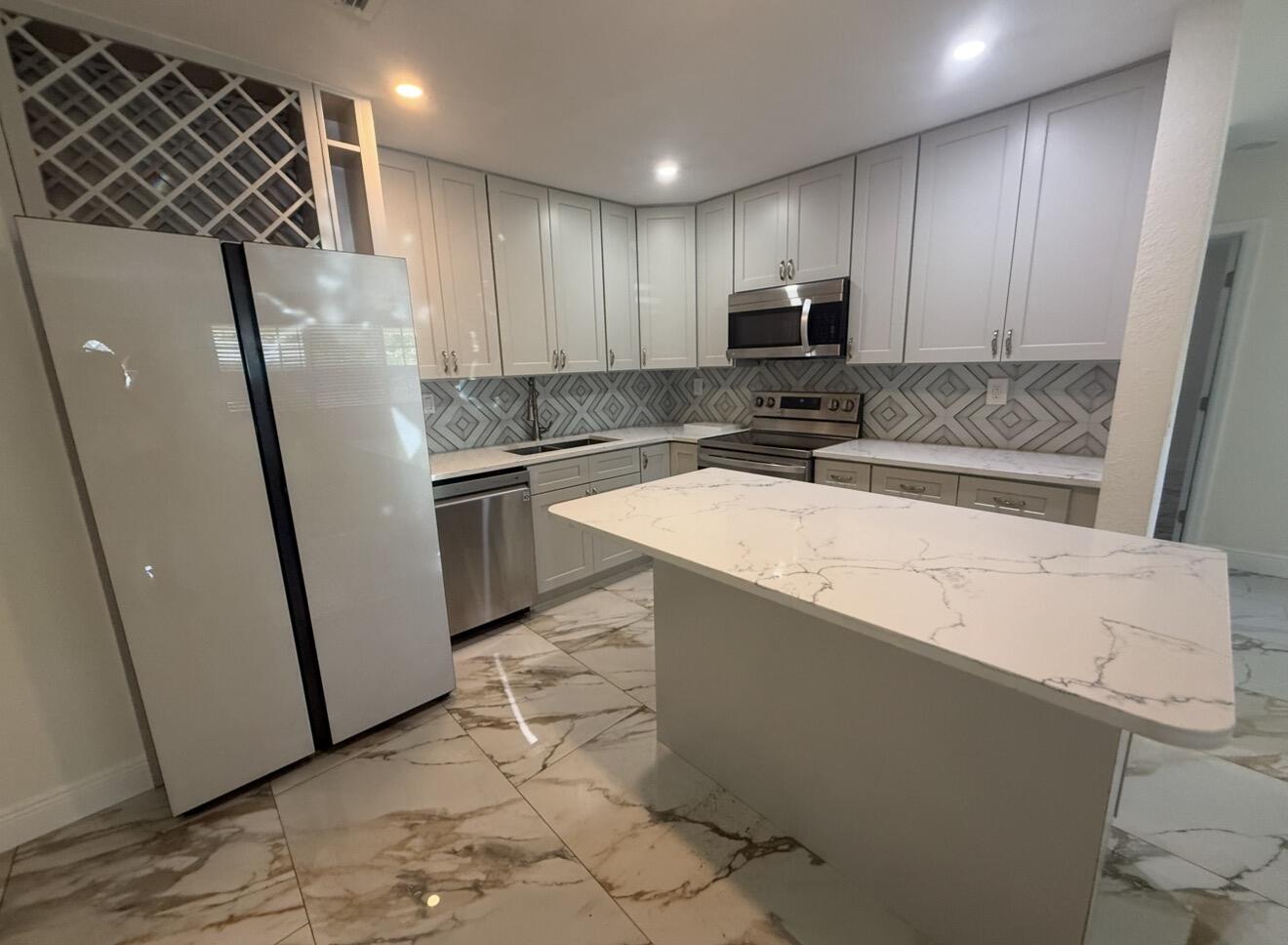 BOYNTON RIDGE - Residential Lease