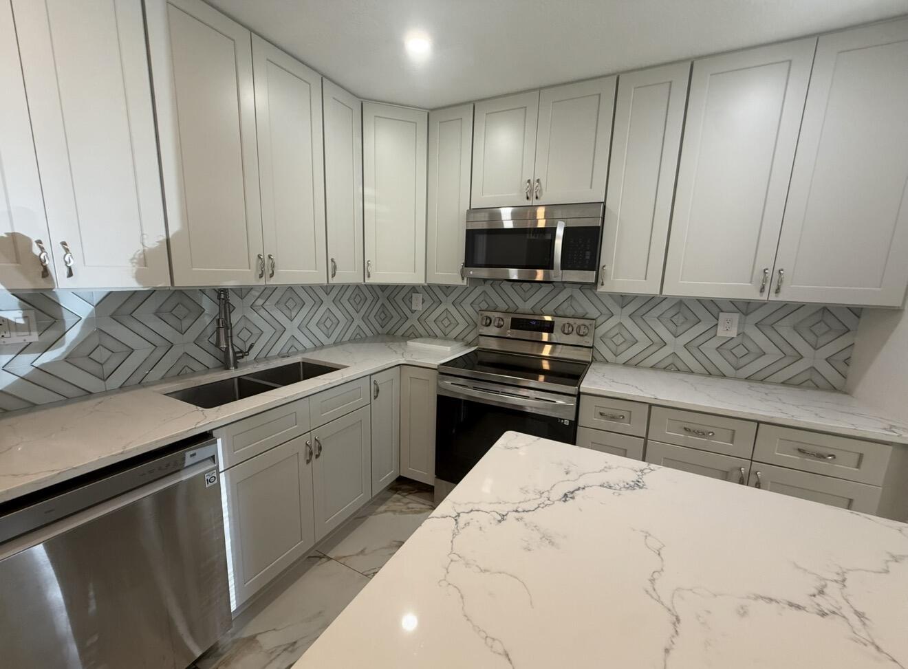 BOYNTON RIDGE - Residential Lease