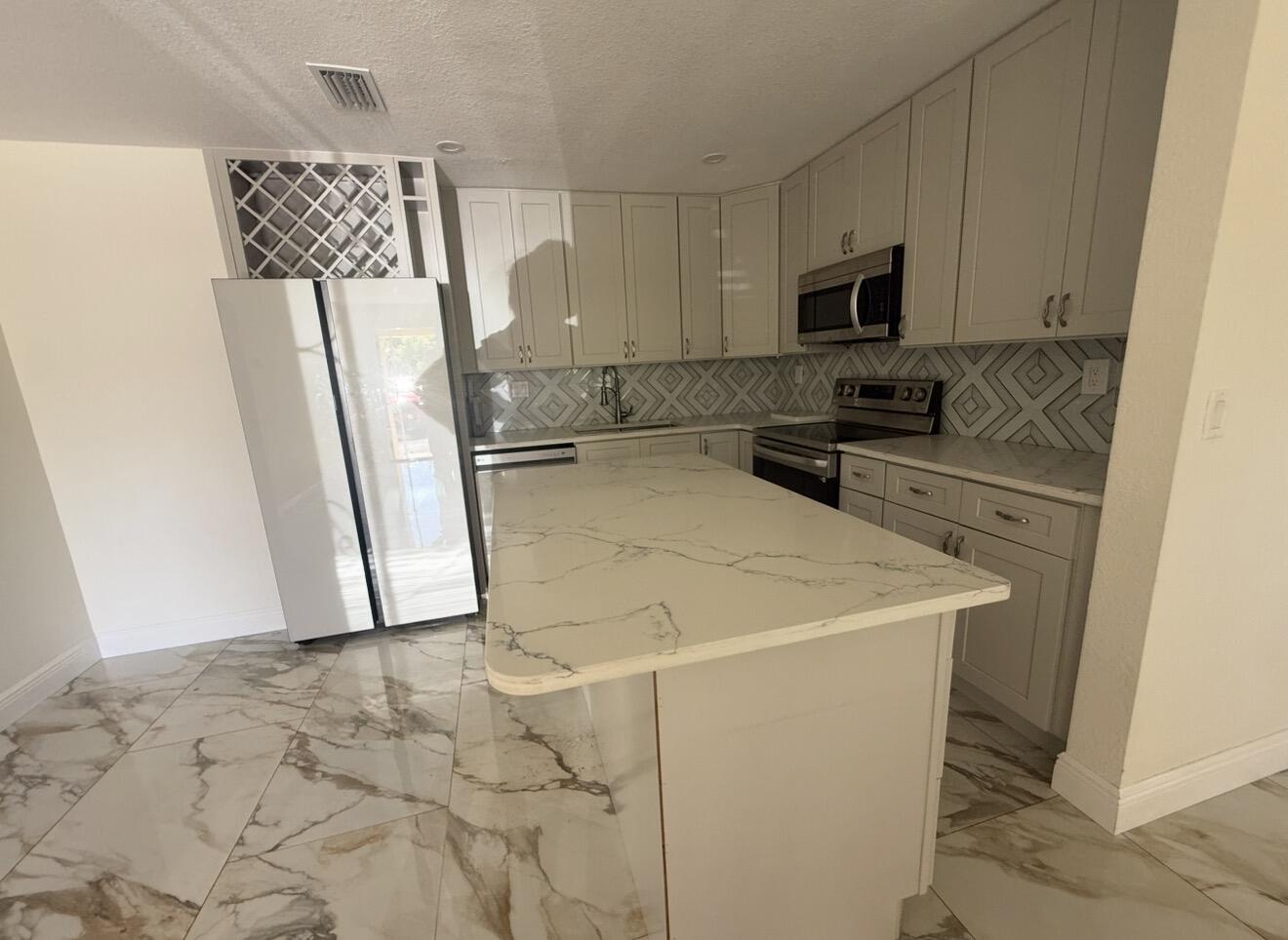 BOYNTON RIDGE - Residential Lease