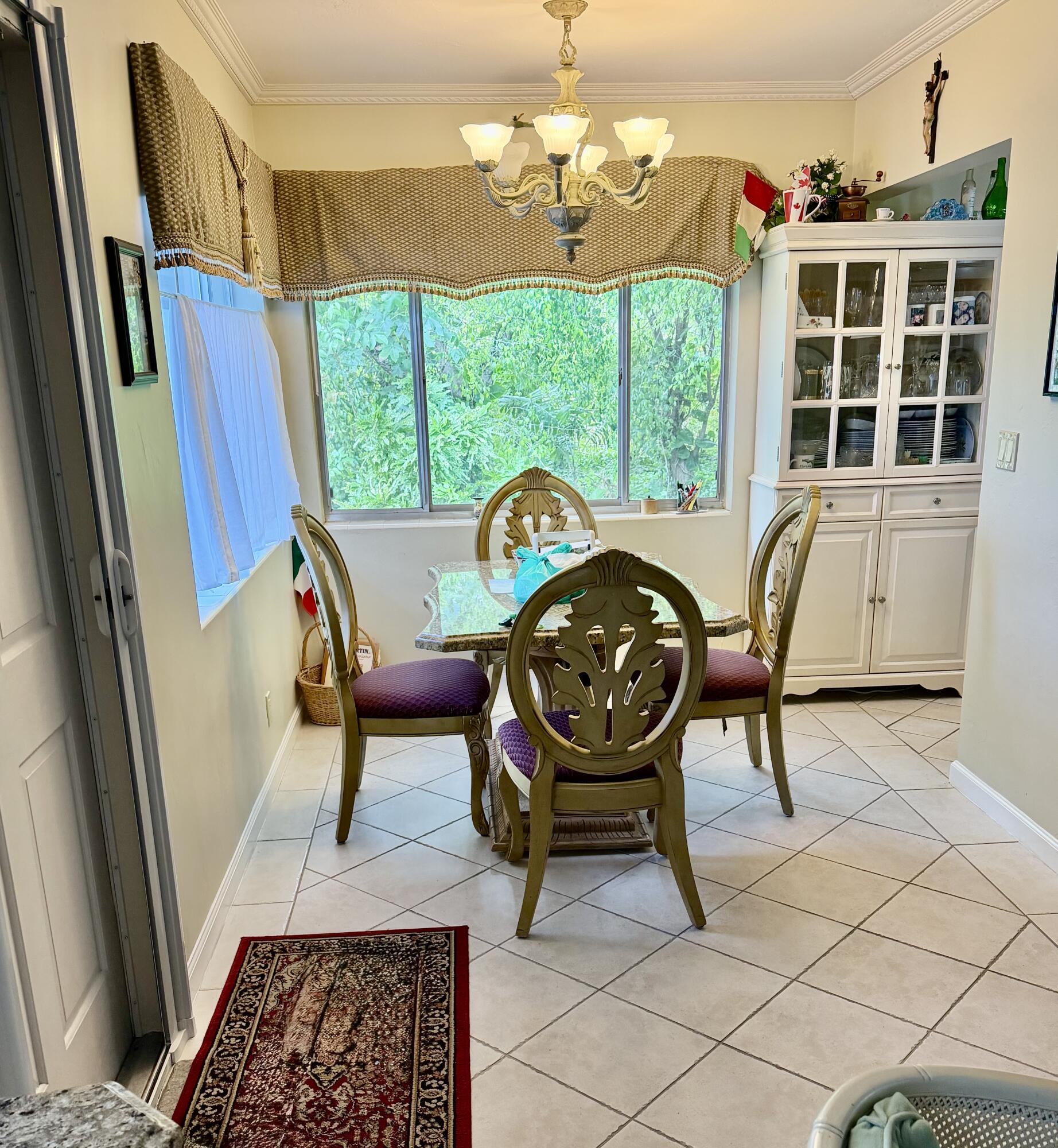 MURRY HILLS APT BLDG CONDO - Residential