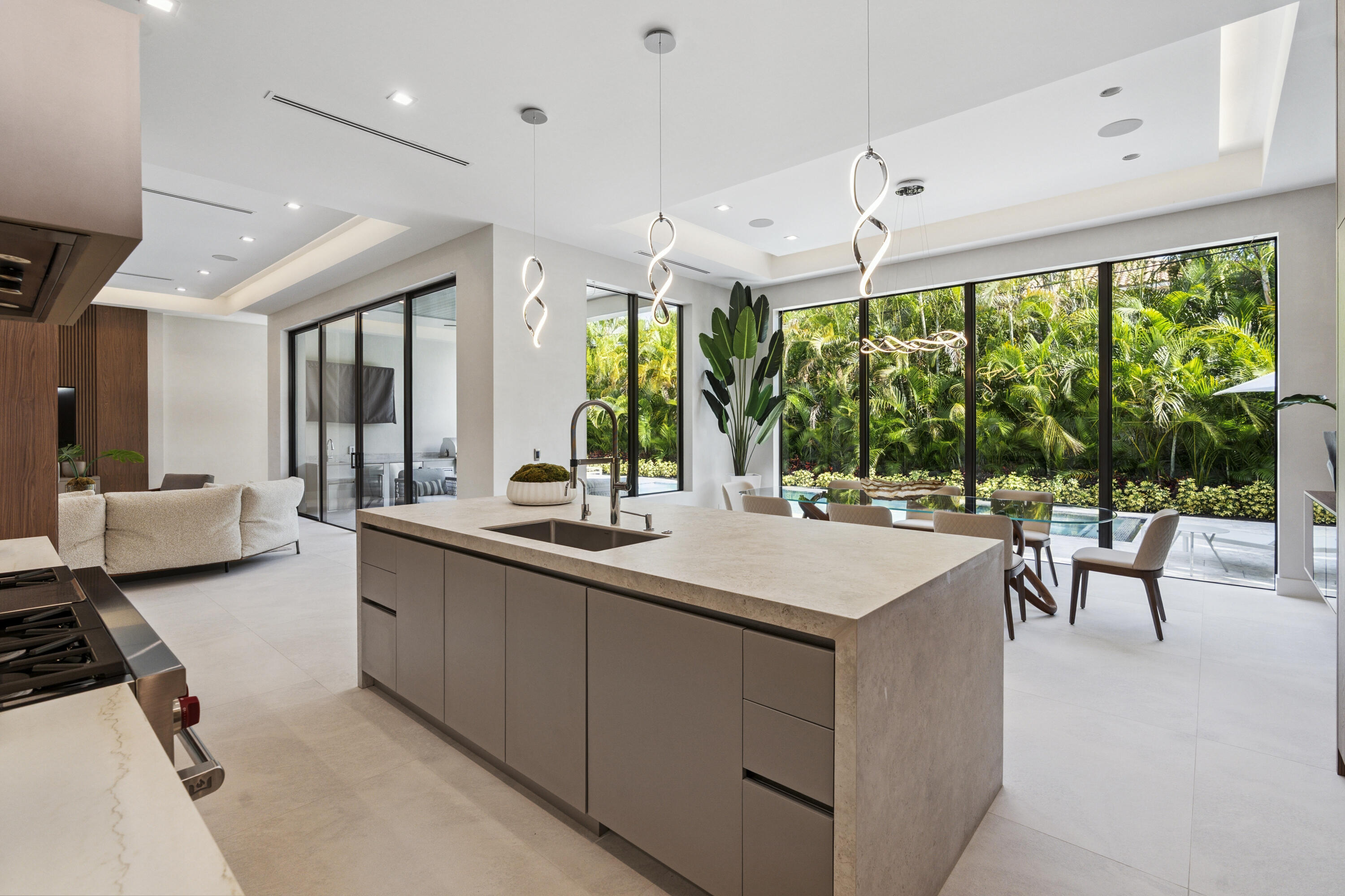 BOCA VILLAS - Residential