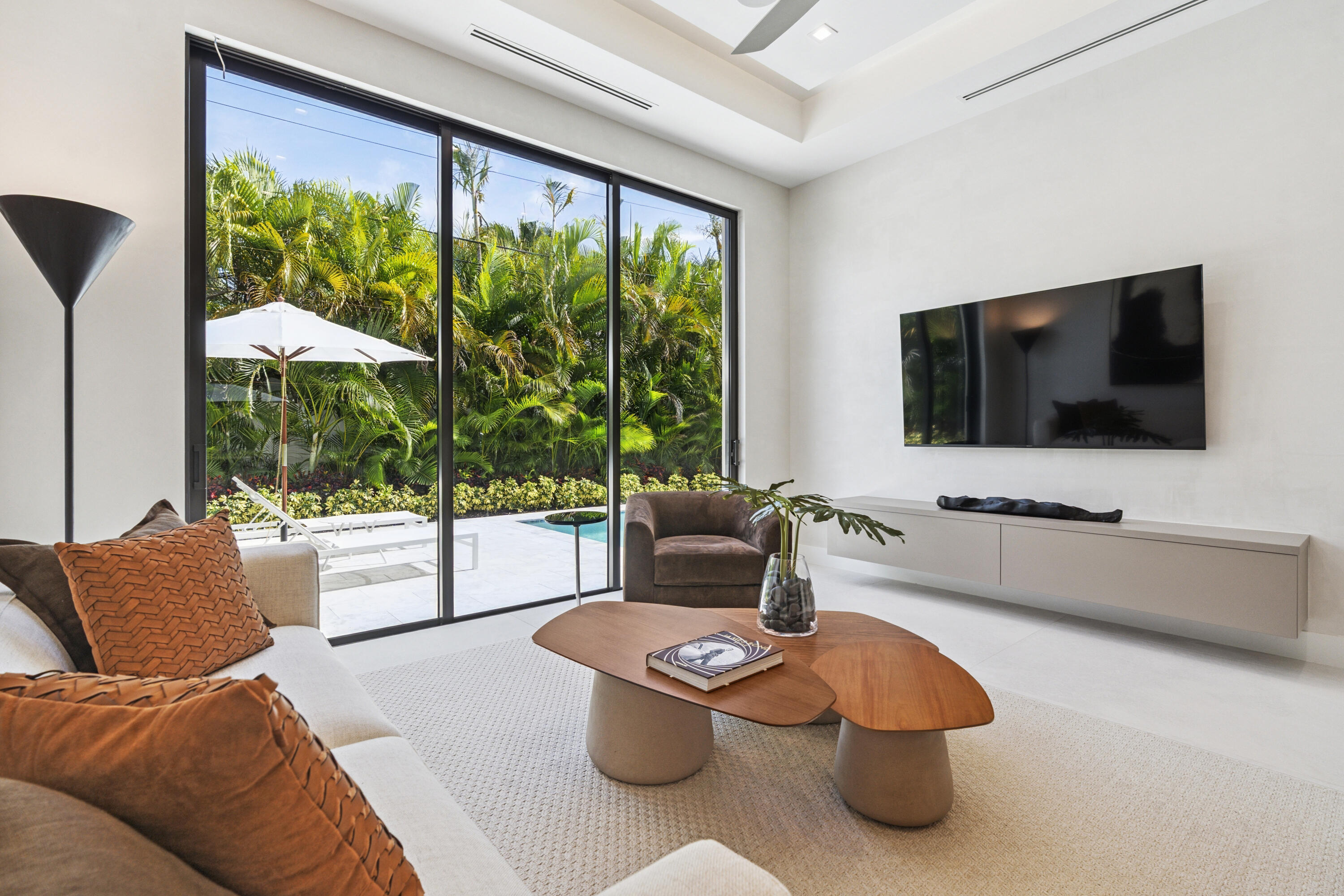 BOCA VILLAS - Residential