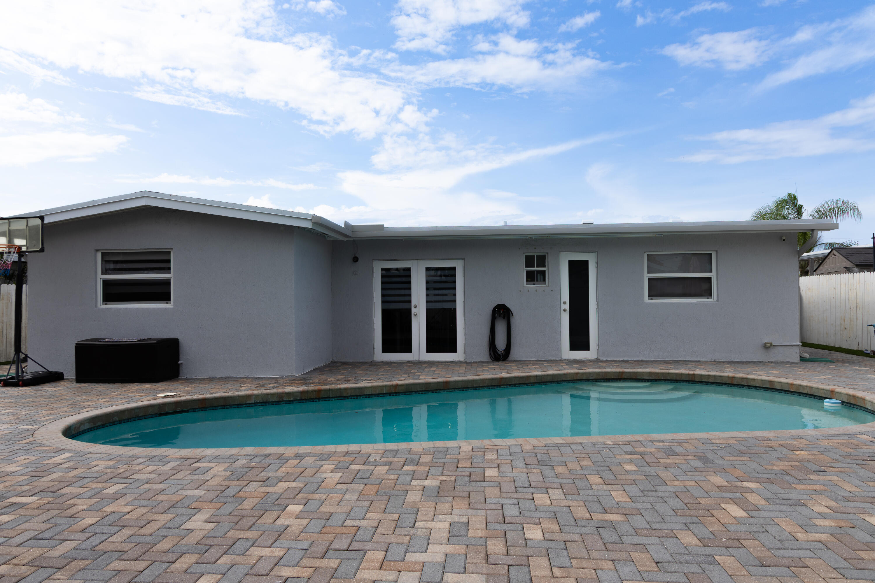FOREST HILL VILLAGE 3 - Residential Lease