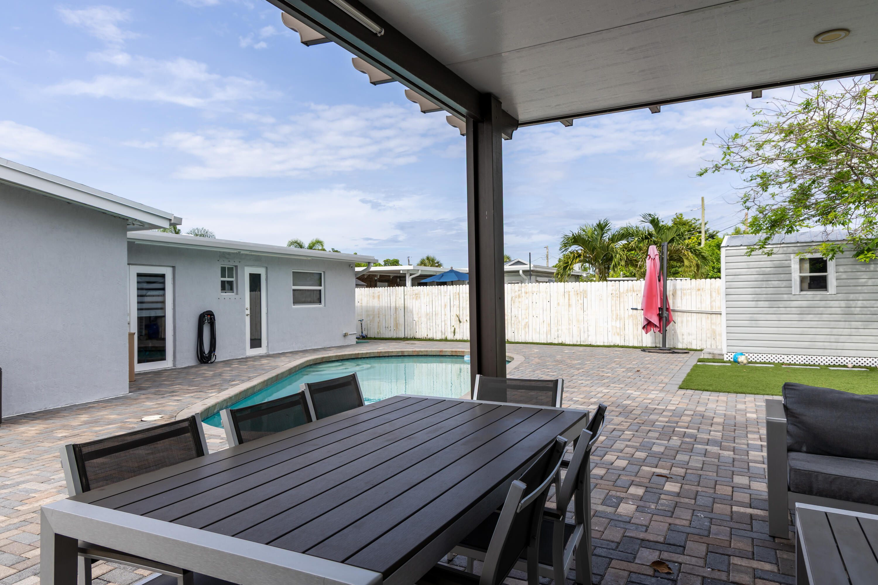 FOREST HILL VILLAGE 3 - Residential Lease