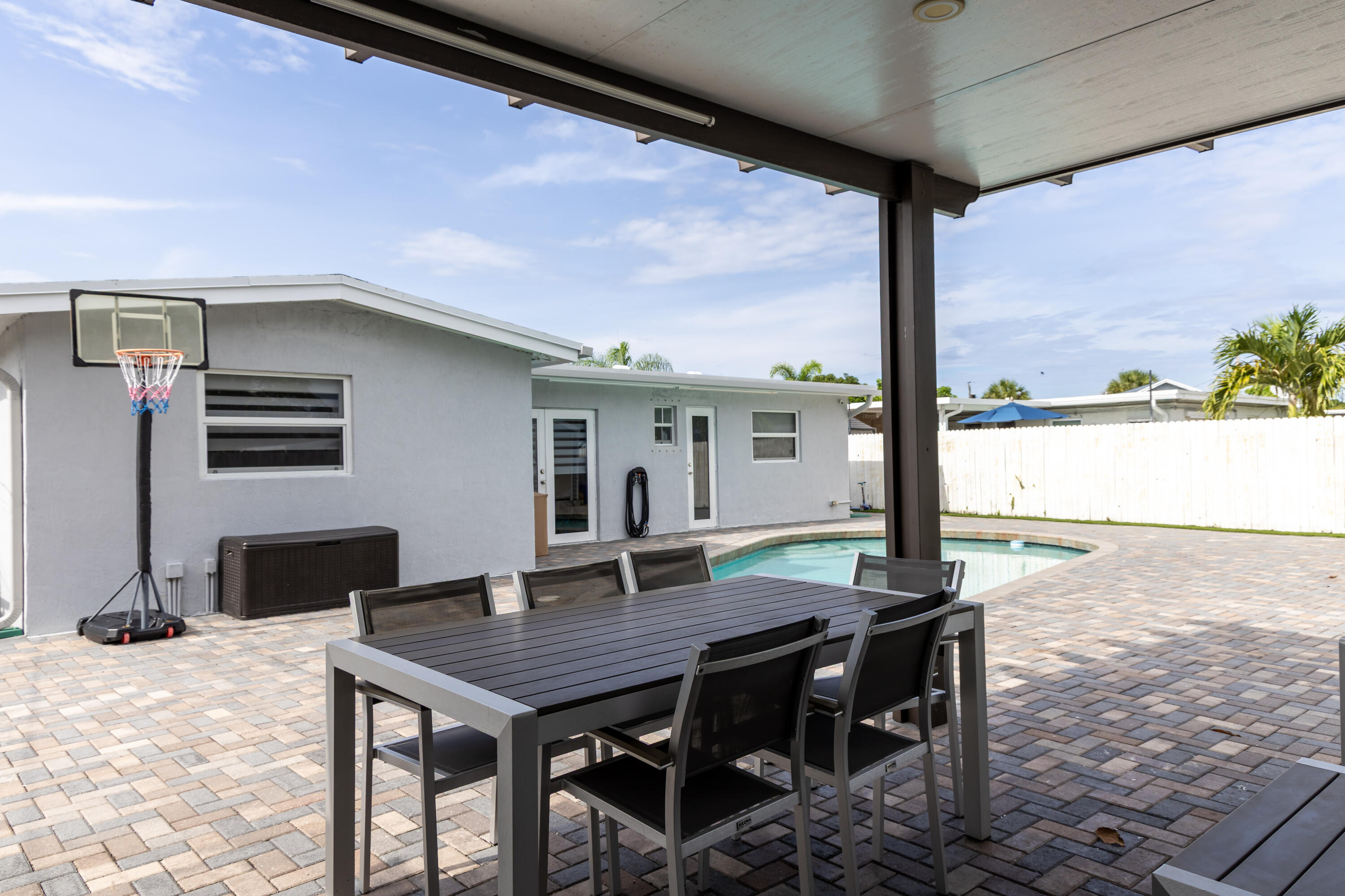 FOREST HILL VILLAGE 3 - Residential Lease