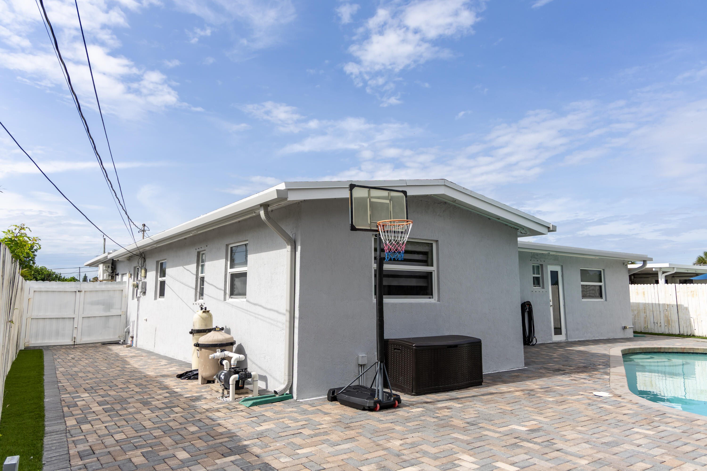 FOREST HILL VILLAGE 3 - Residential Lease