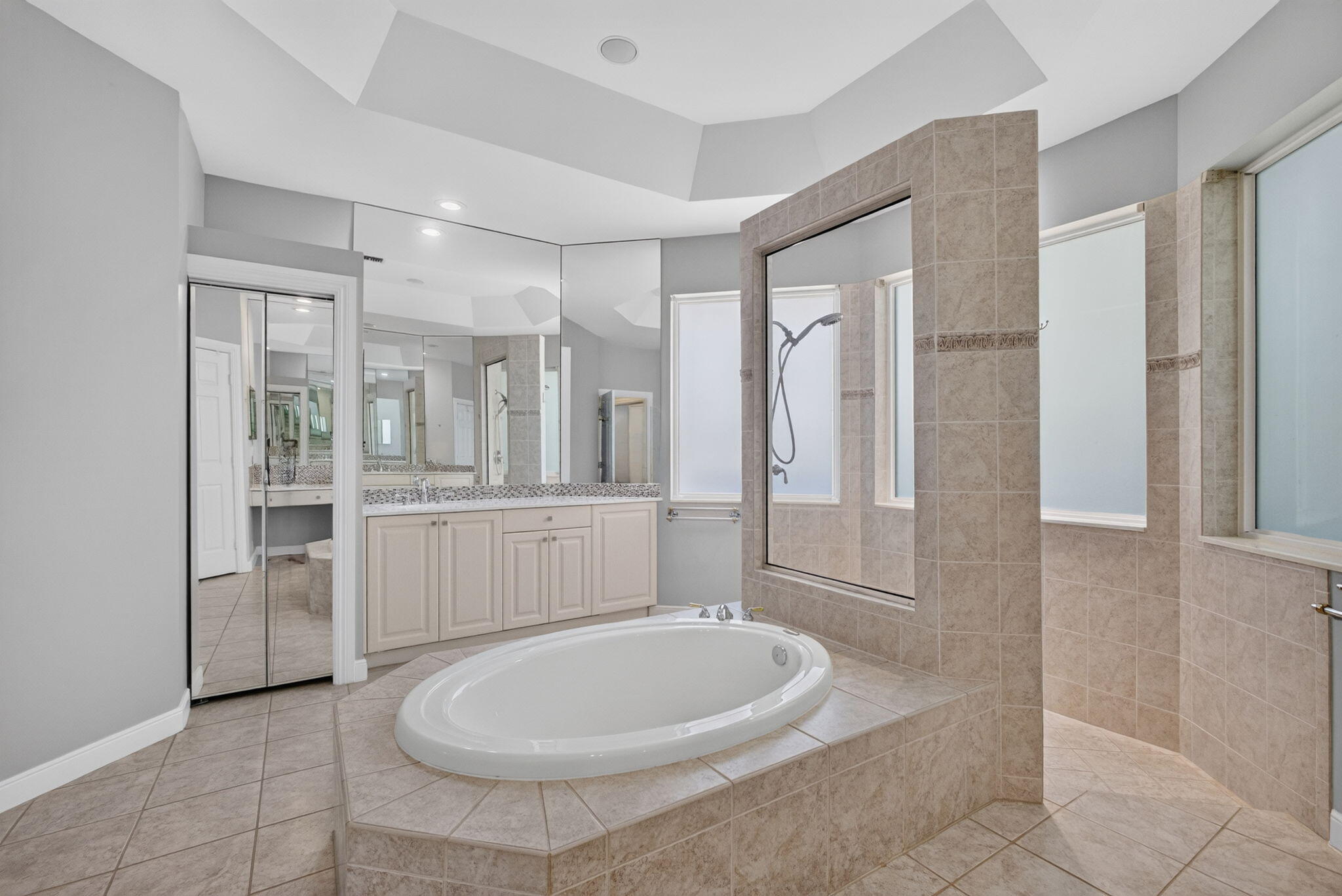 STONEWAL ESTATES - Residential