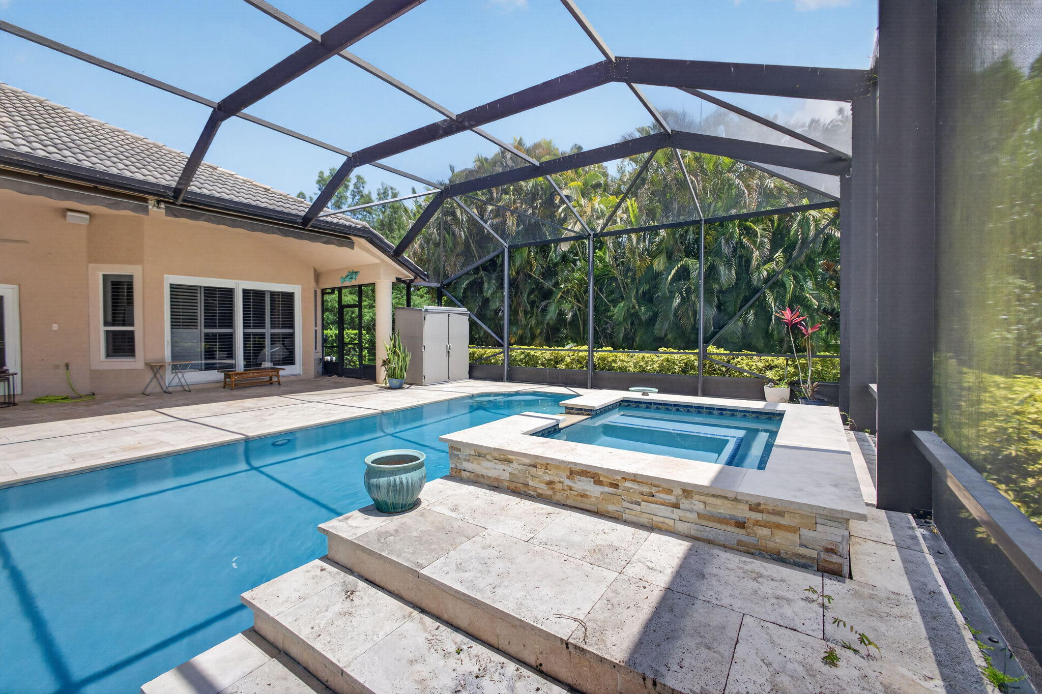 STONEWAL ESTATES - Residential