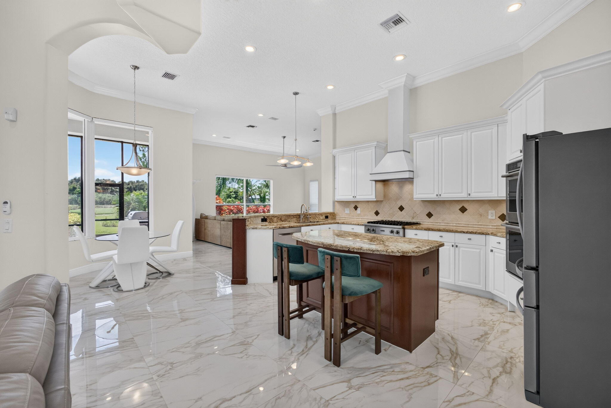 STONEWAL ESTATES - Residential