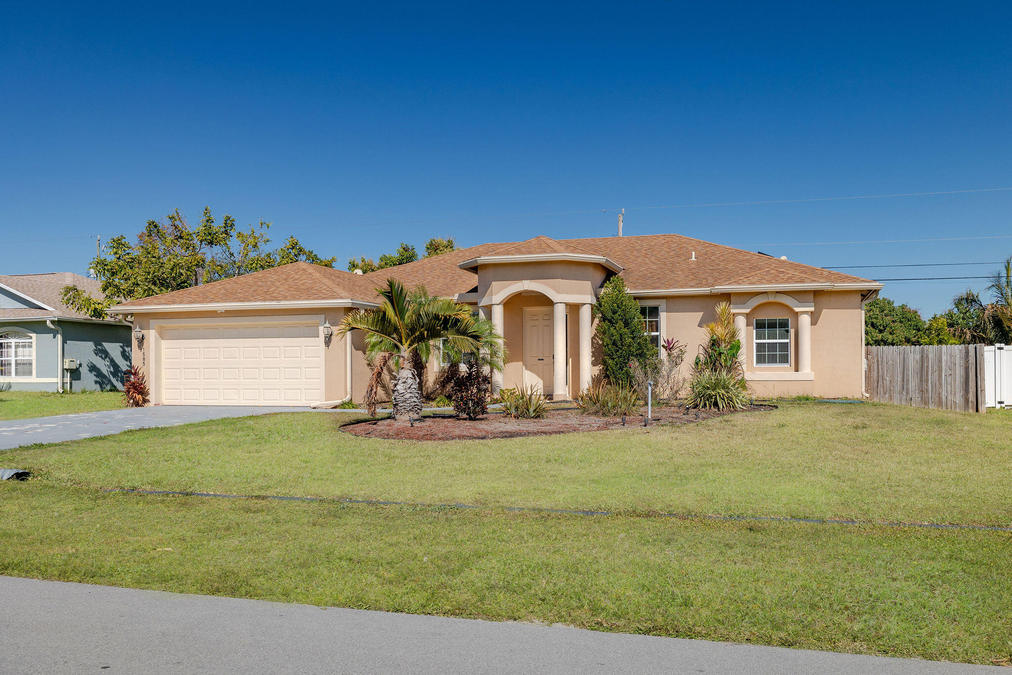 STARTING A SHORT SALE PROCESS. Good condition HOME, very well take care home. 2017, 4/3/2, Great location closest to Gatlin area and I-95 exit 118, less than 10 minutes to Tradition area, where you have all stores, restaurants and entertaining, you will love to live here. Granite kitchen counters, stainless appliances, Floor plan with separated living and family room areas, Great master suite with jetted tub, Tiled shower, Dual sinks, Screened lanai, Fenced Yard