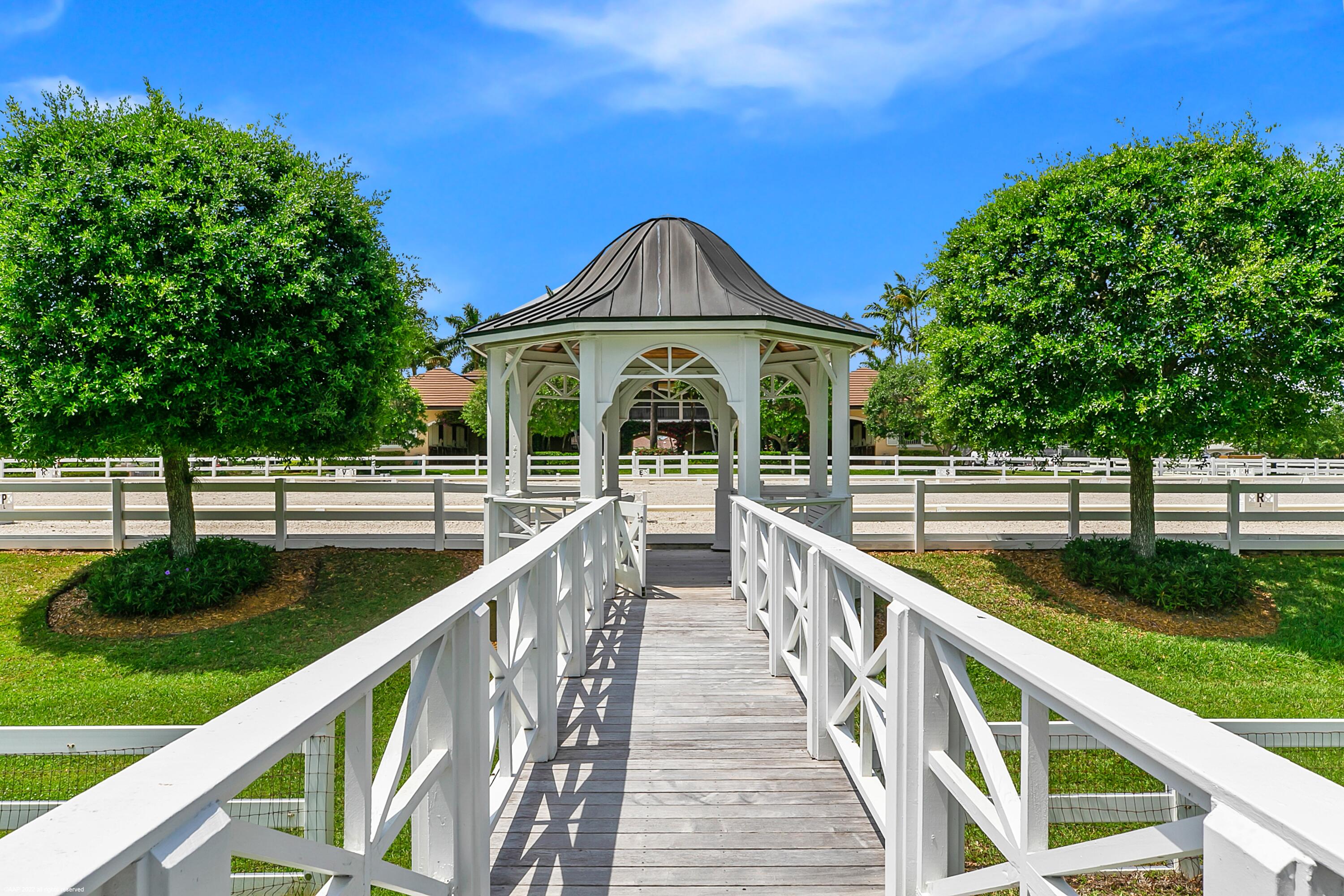 PALM BEACH POINT - Residential