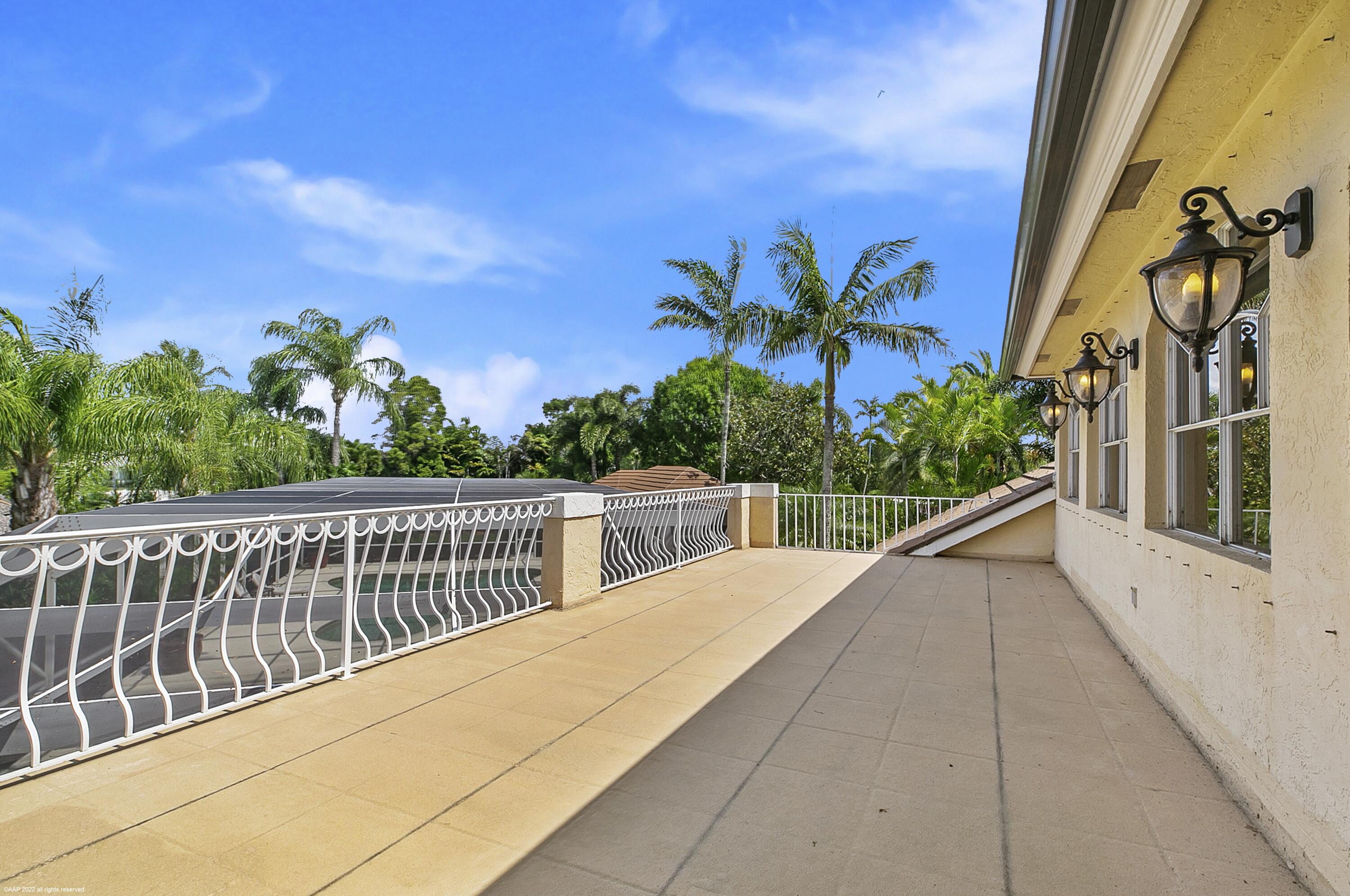 PALM BEACH POINT - Residential