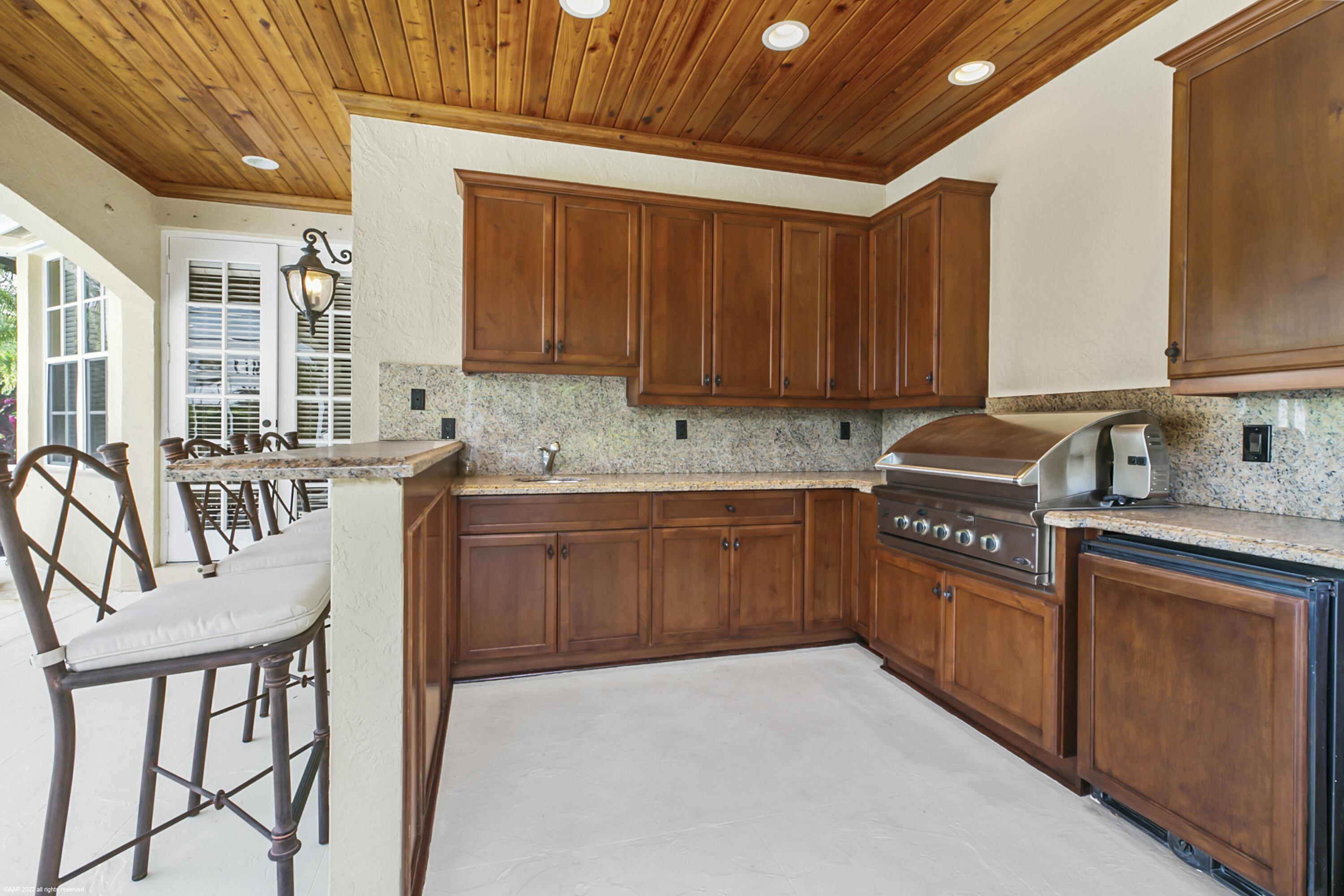 PALM BEACH POINT - Residential