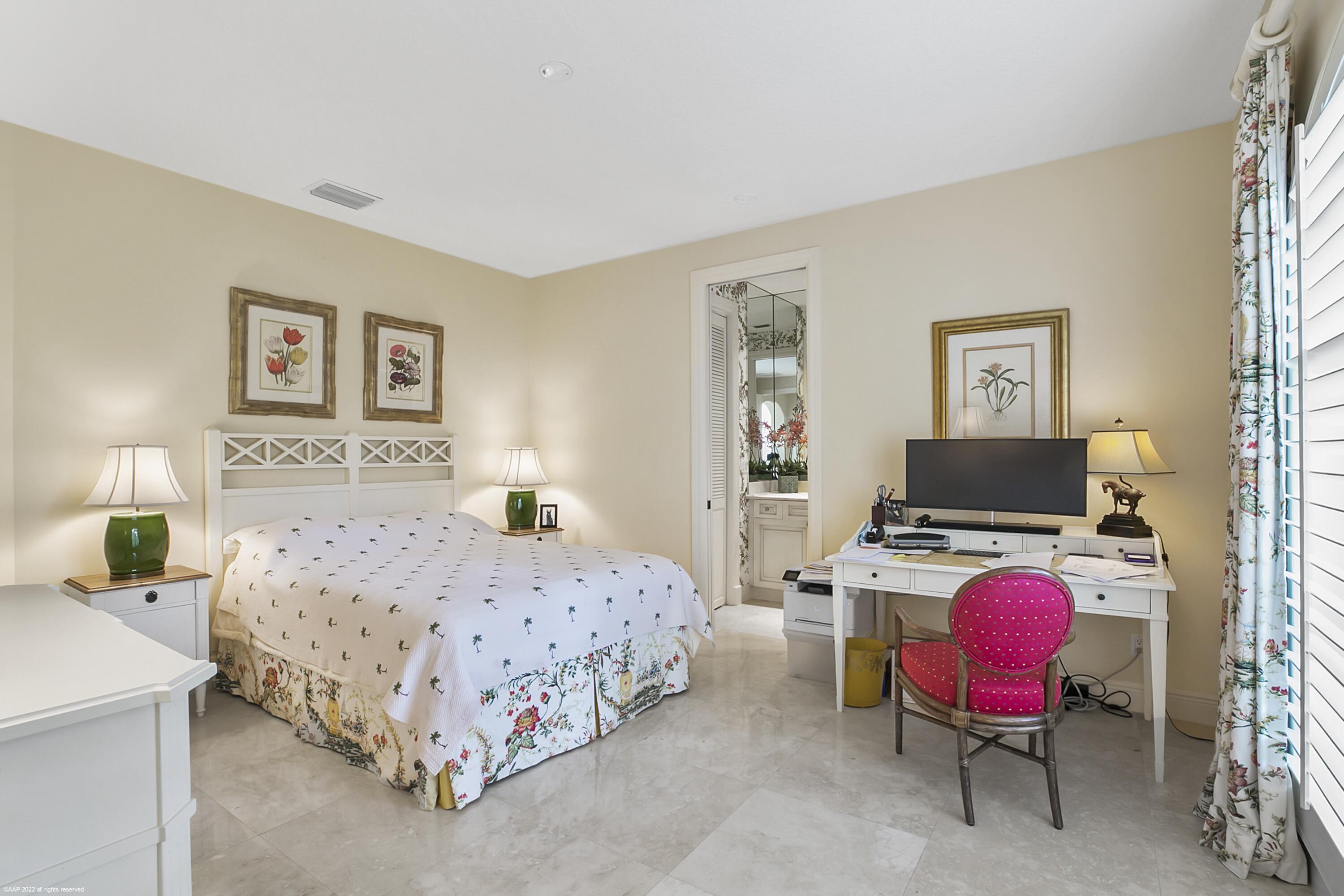 PALM BEACH POINT - Residential