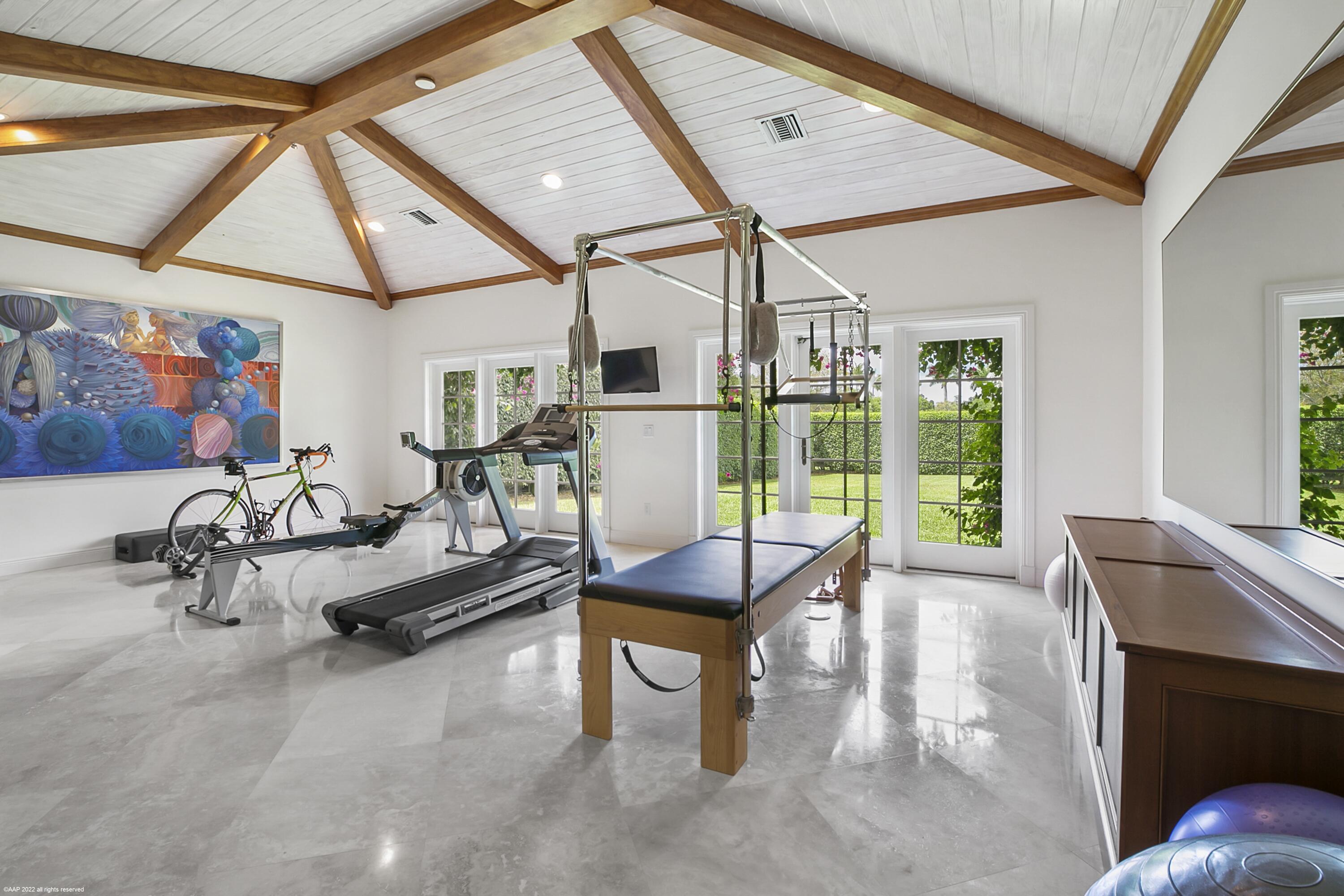 PALM BEACH POINT - Residential