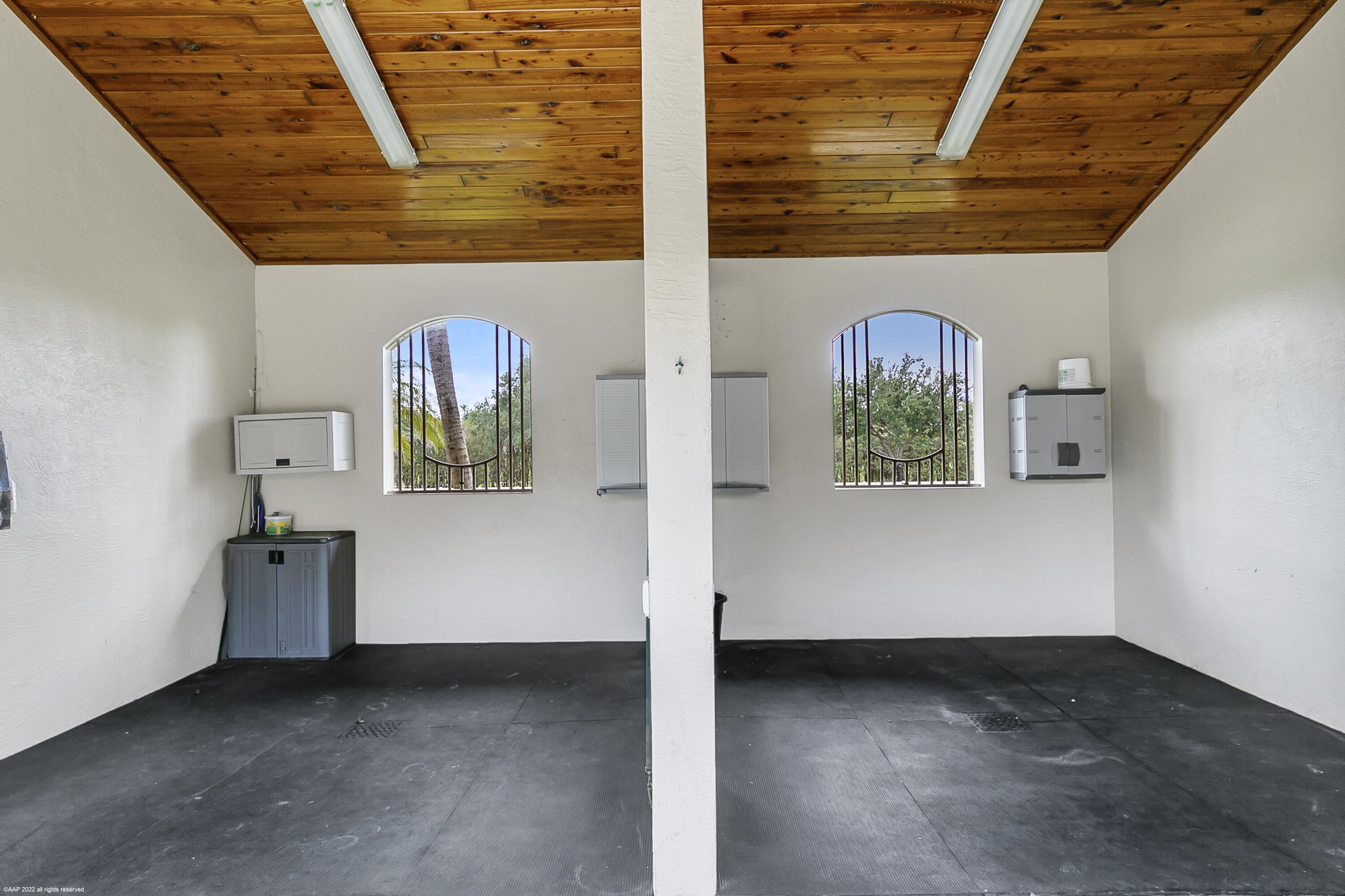 PALM BEACH POINT - Residential
