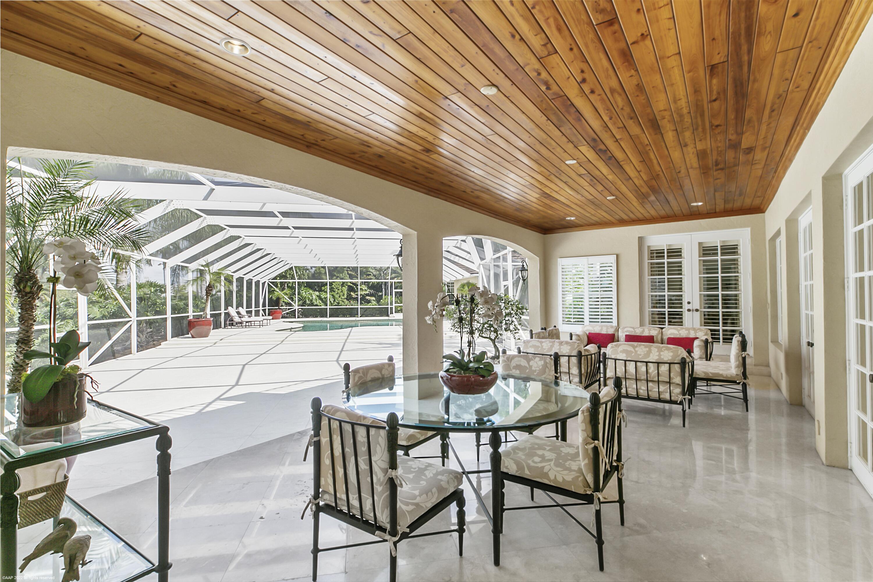 PALM BEACH POINT - Residential