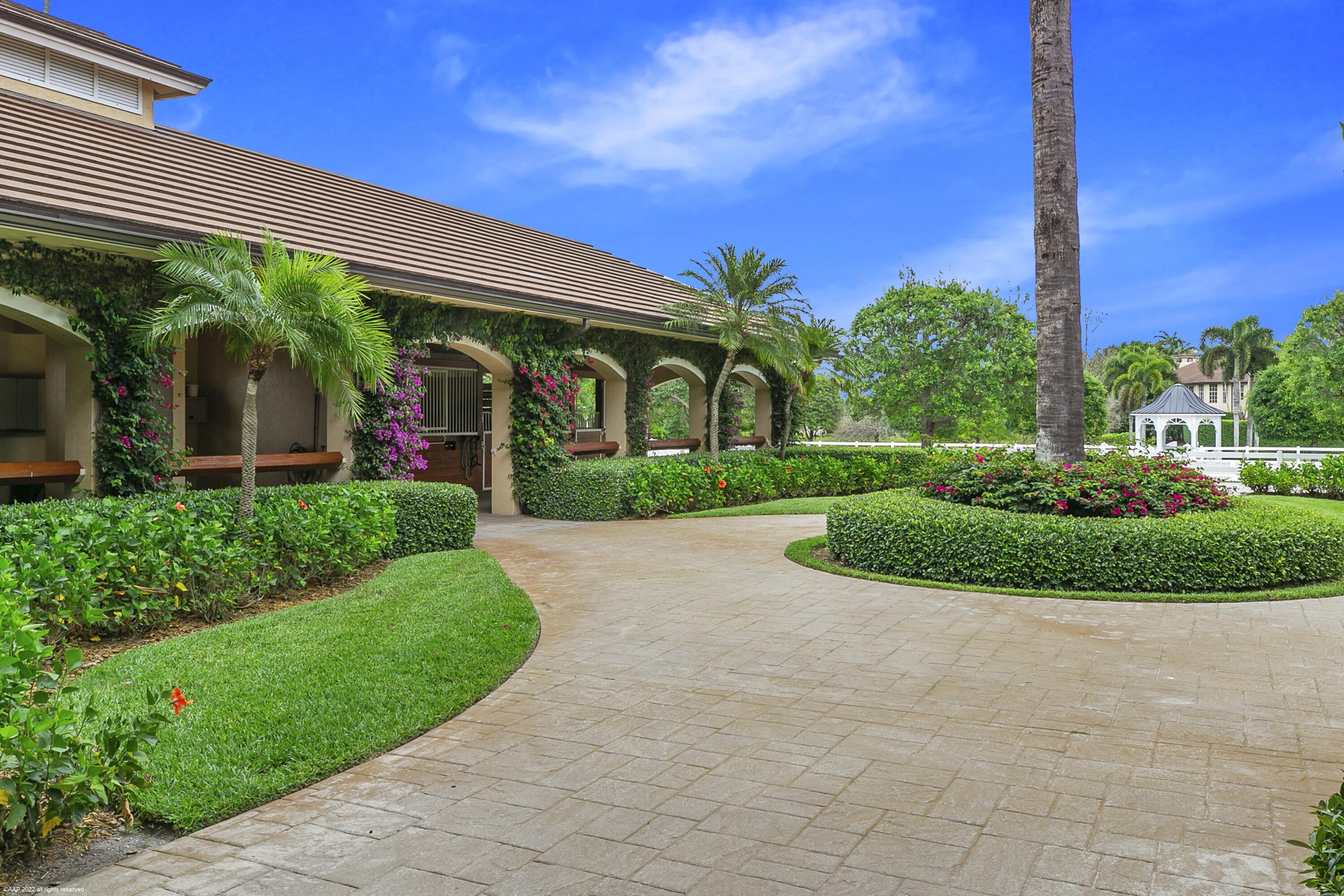 PALM BEACH POINT - Residential