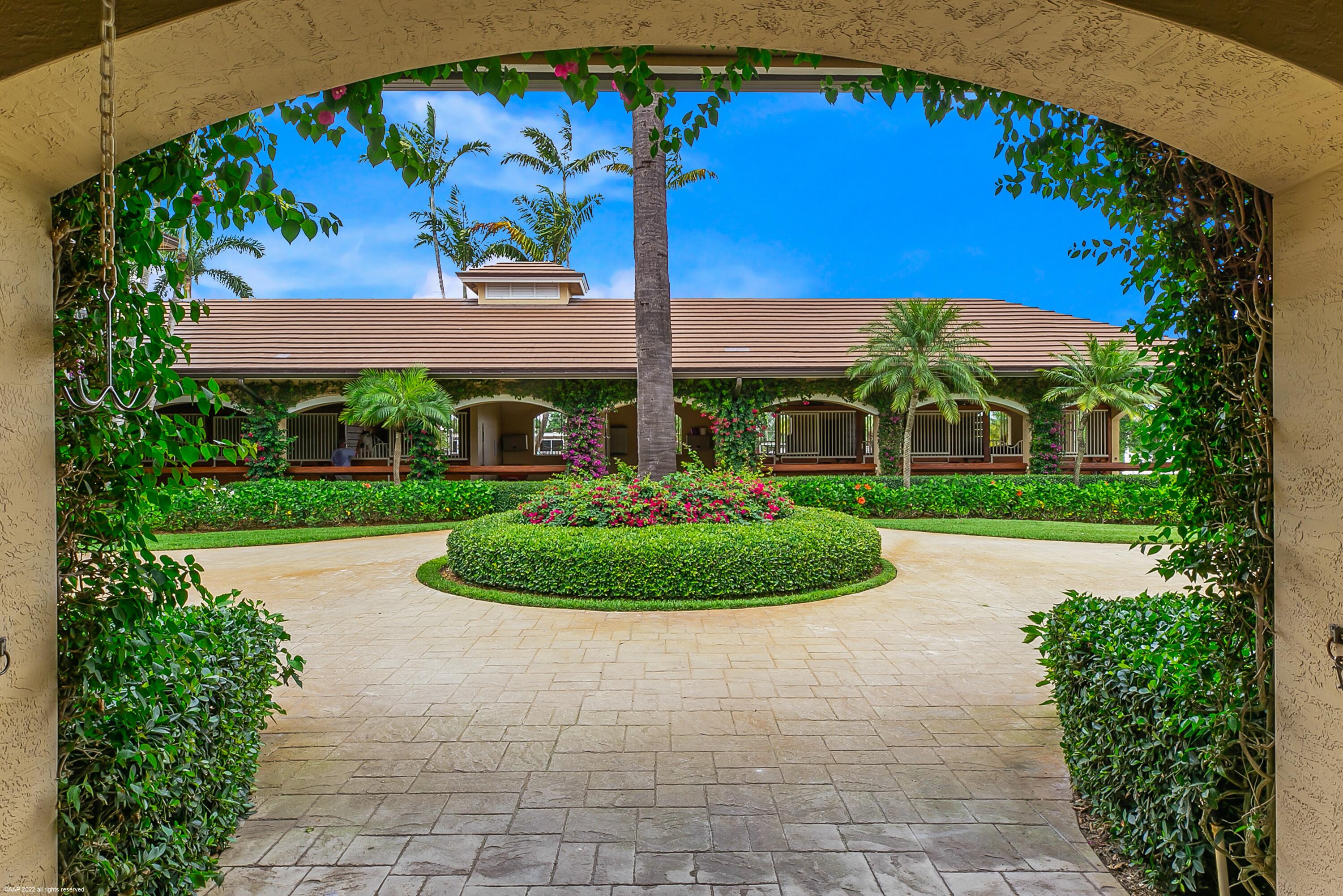 PALM BEACH POINT - Residential