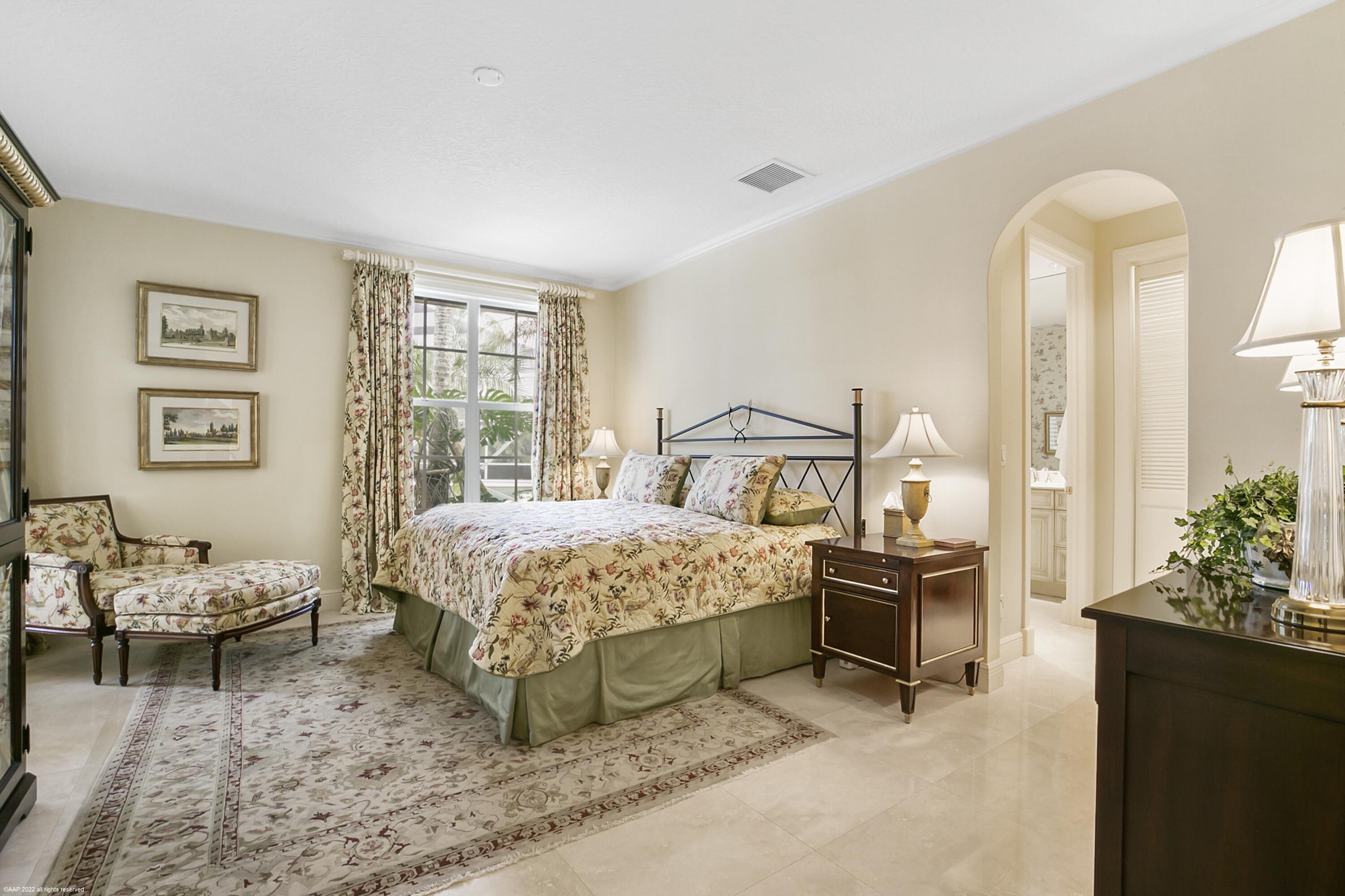 PALM BEACH POINT - Residential