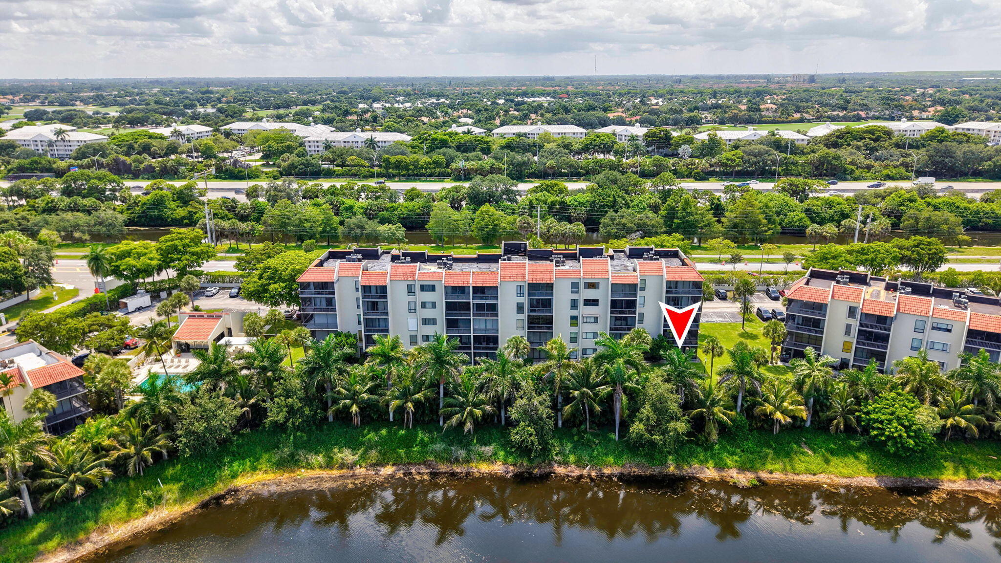 LANDS OF THE PRESIDENT CONDO 8 - Residential