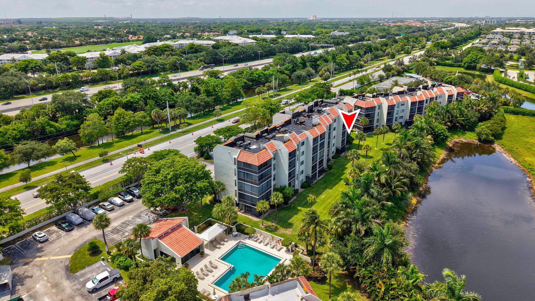 LANDS OF THE PRESIDENT CONDO 8 - Residential