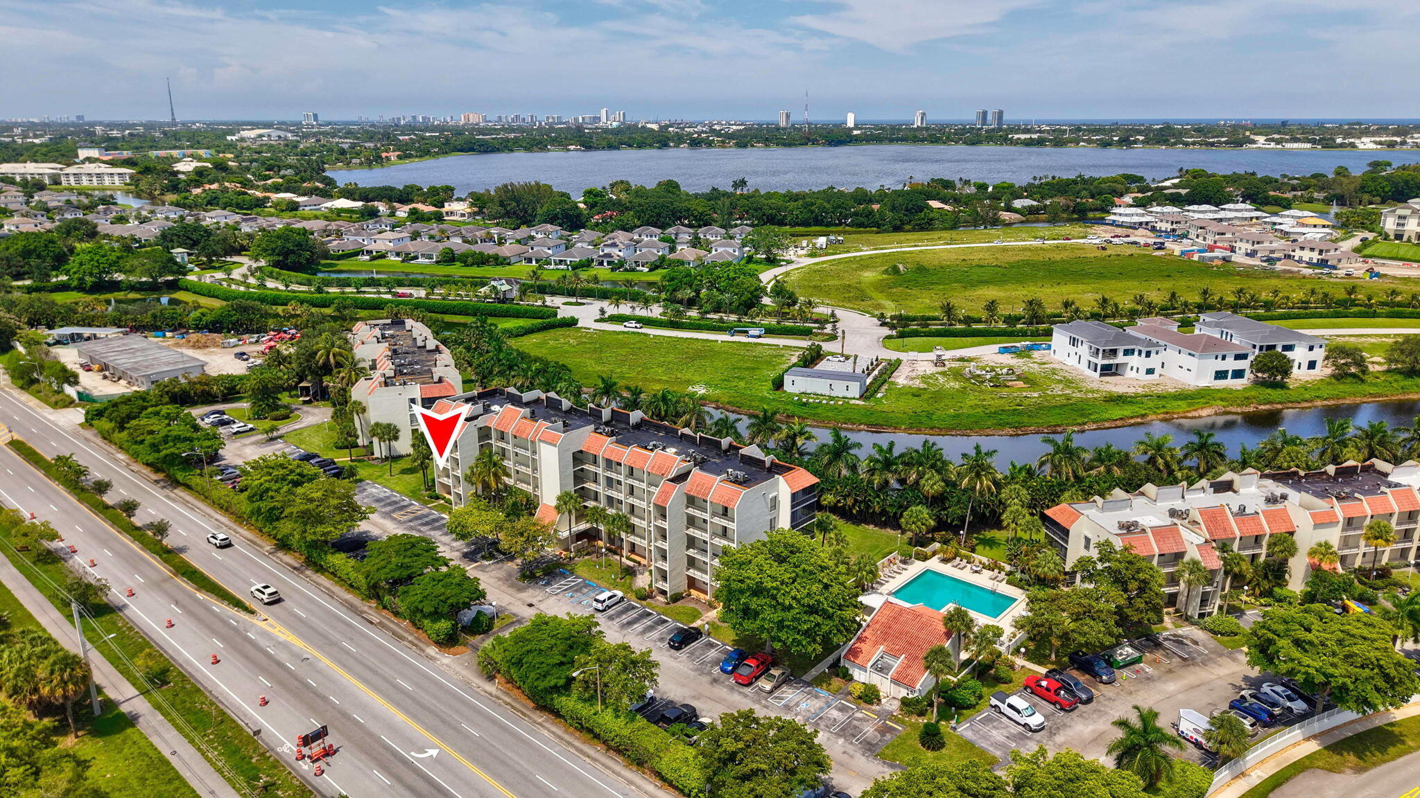 LANDS OF THE PRESIDENT CONDO 8 - Residential