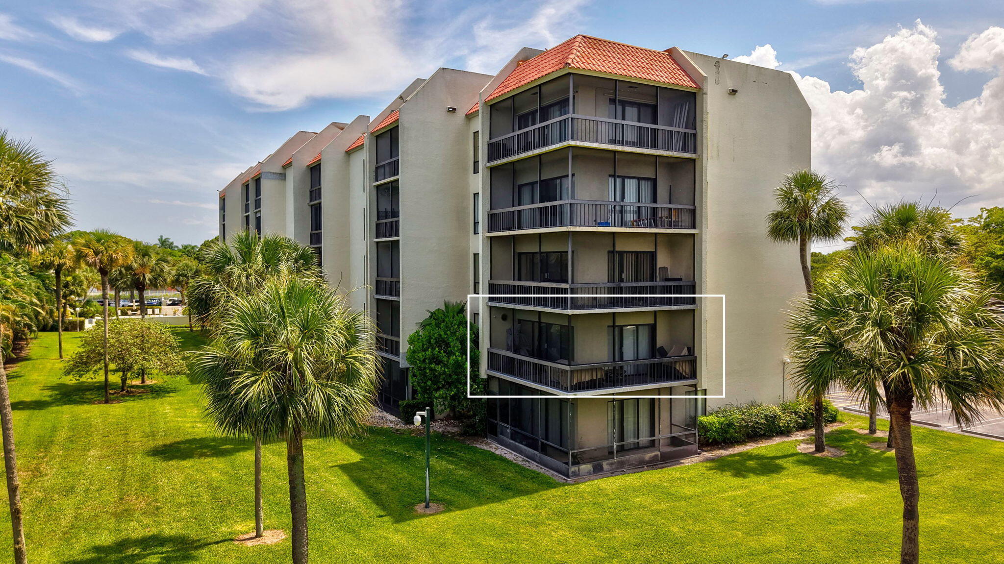 LANDS OF THE PRESIDENT CONDO 8 - Residential