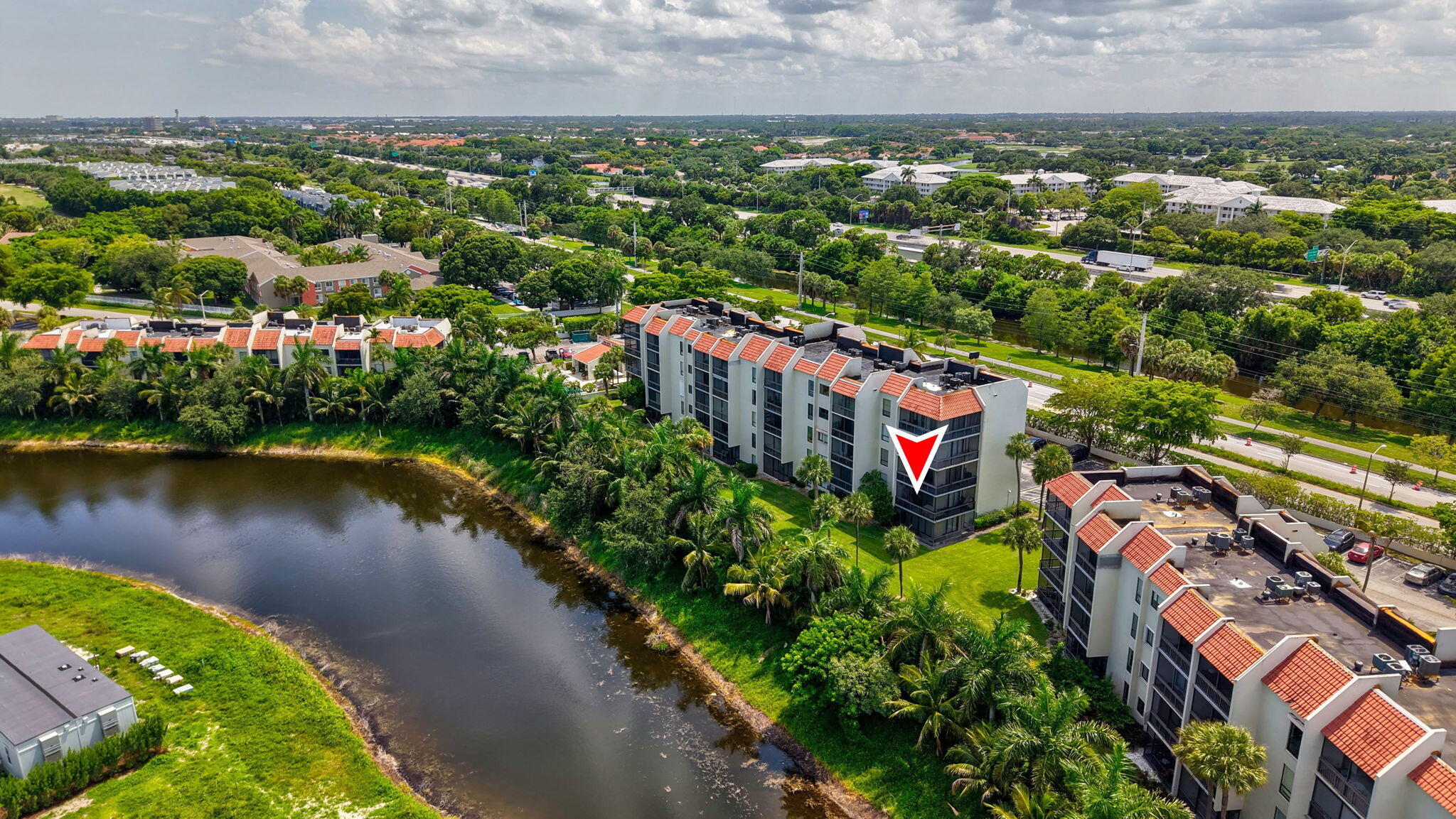 LANDS OF THE PRESIDENT CONDO 8 - Residential
