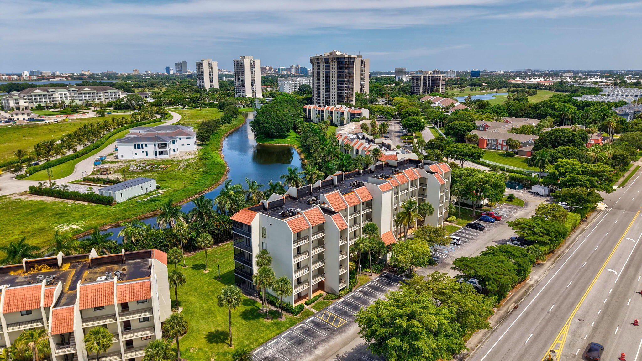 LANDS OF THE PRESIDENT CONDO 8 - Residential
