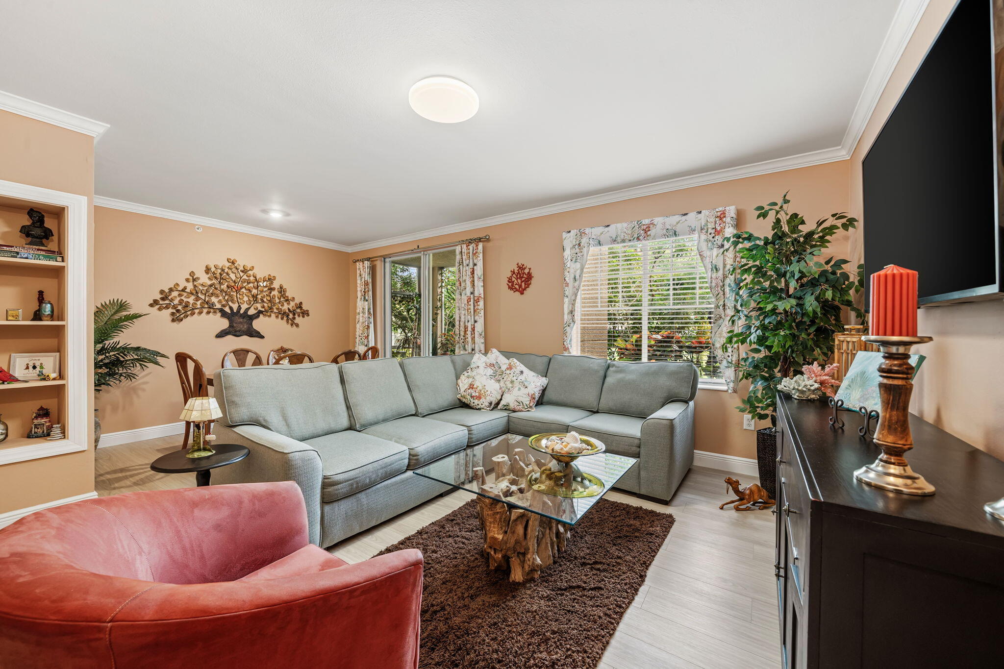 VILLAS AT EMERALD DUNES CONDO - Residential