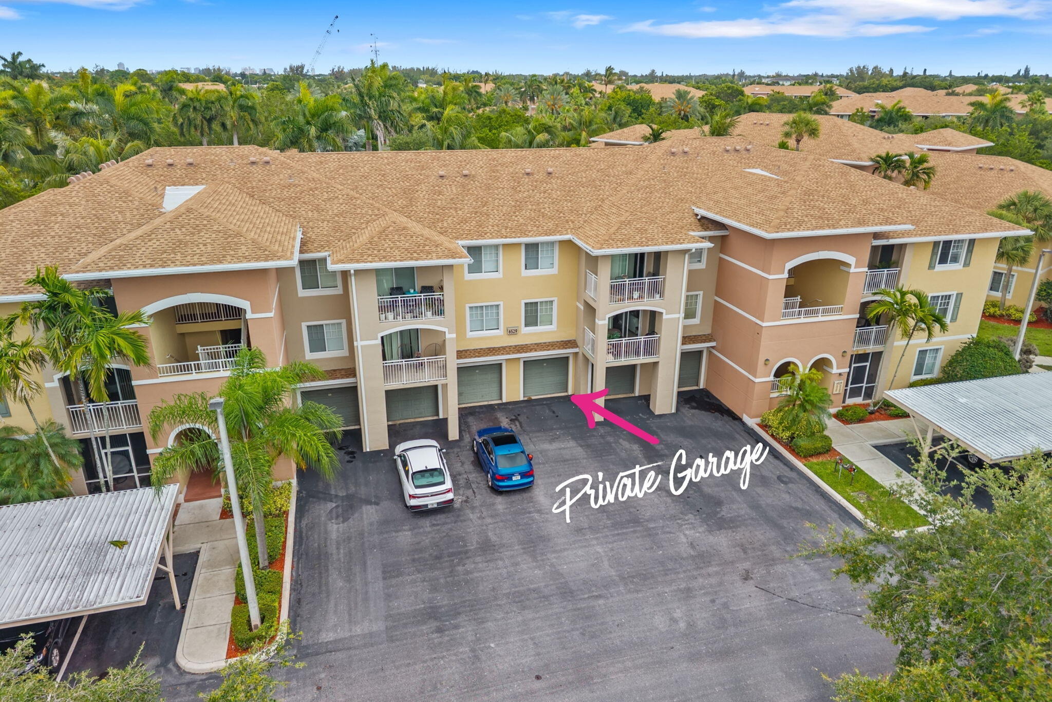VILLAS AT EMERALD DUNES CONDO - Residential