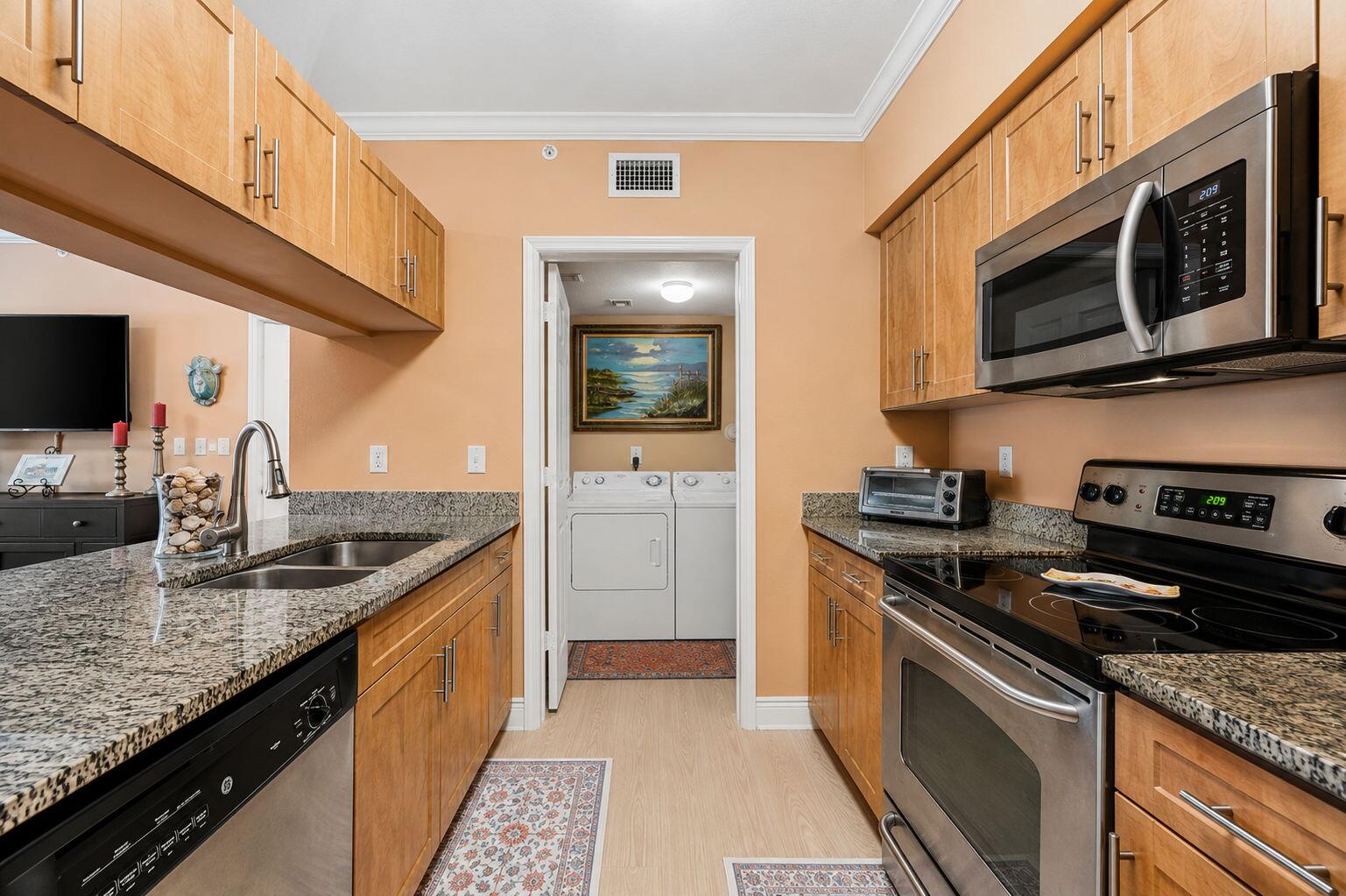 VILLAS AT EMERALD DUNES CONDO - Residential