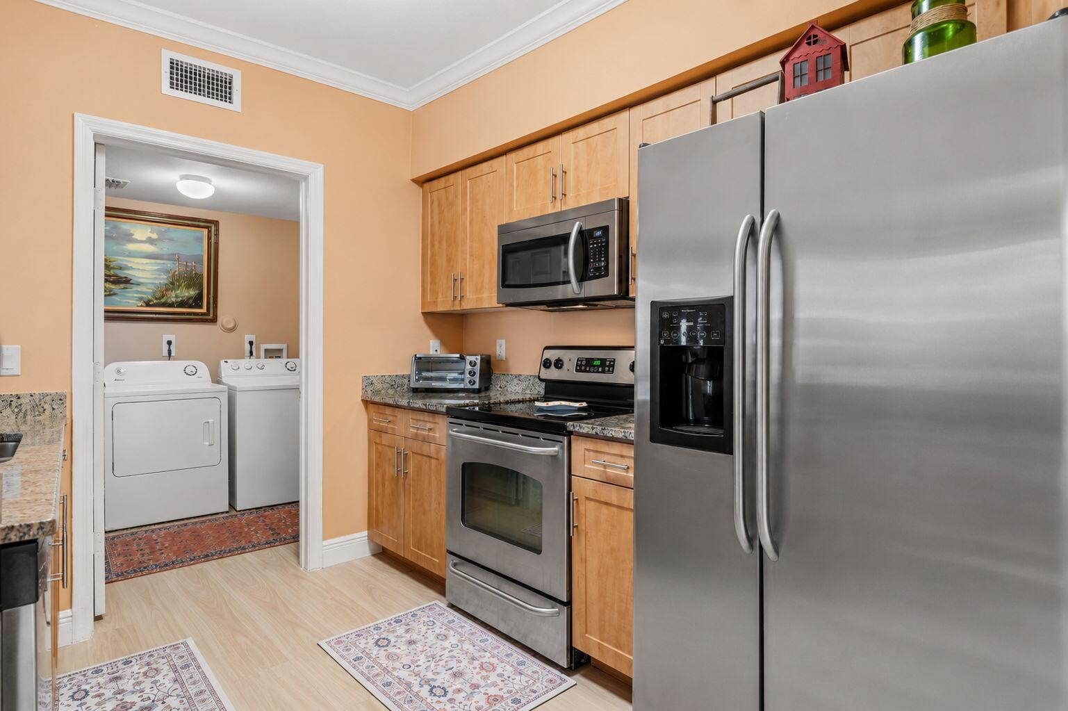 VILLAS AT EMERALD DUNES CONDO - Residential