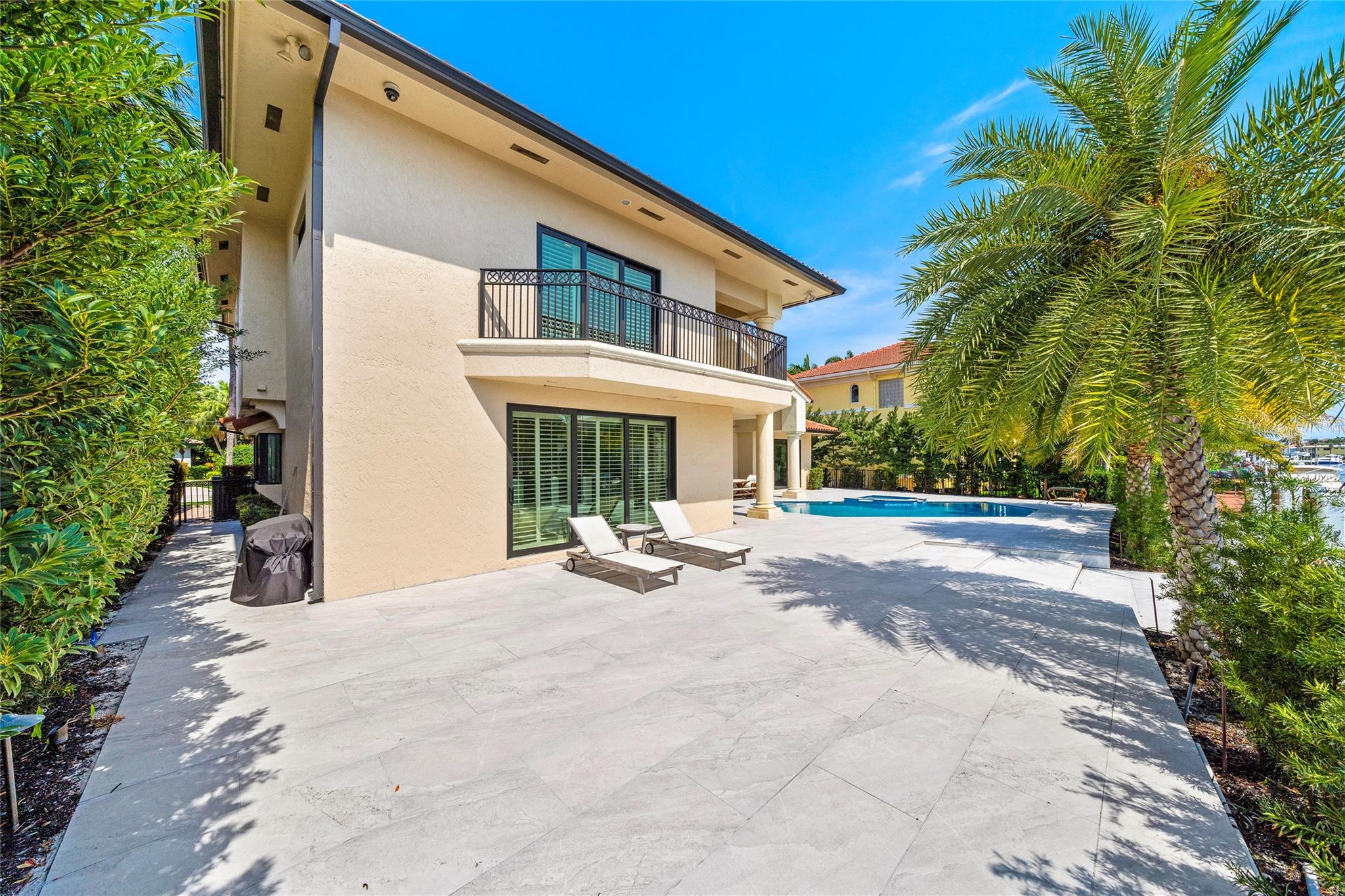 Lighthouse Point 4th Sec - Residential