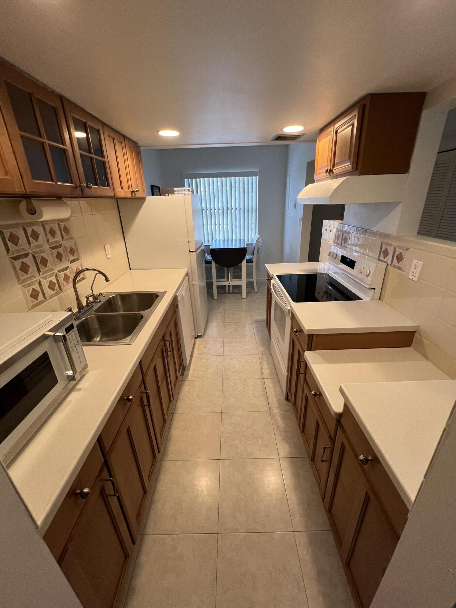 CYPRESS CHASE NORTH NO 1 CONDO - Residential Lease