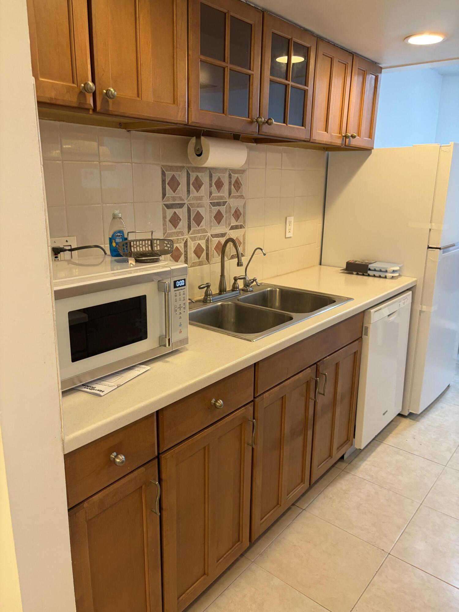CYPRESS CHASE NORTH NO 1 CONDO - Residential Lease