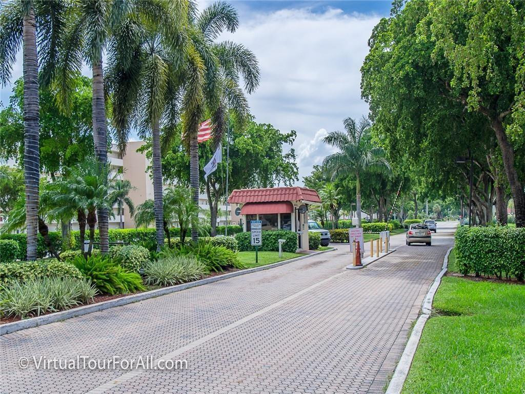 Hollybrook Golf & Tennis - Residential