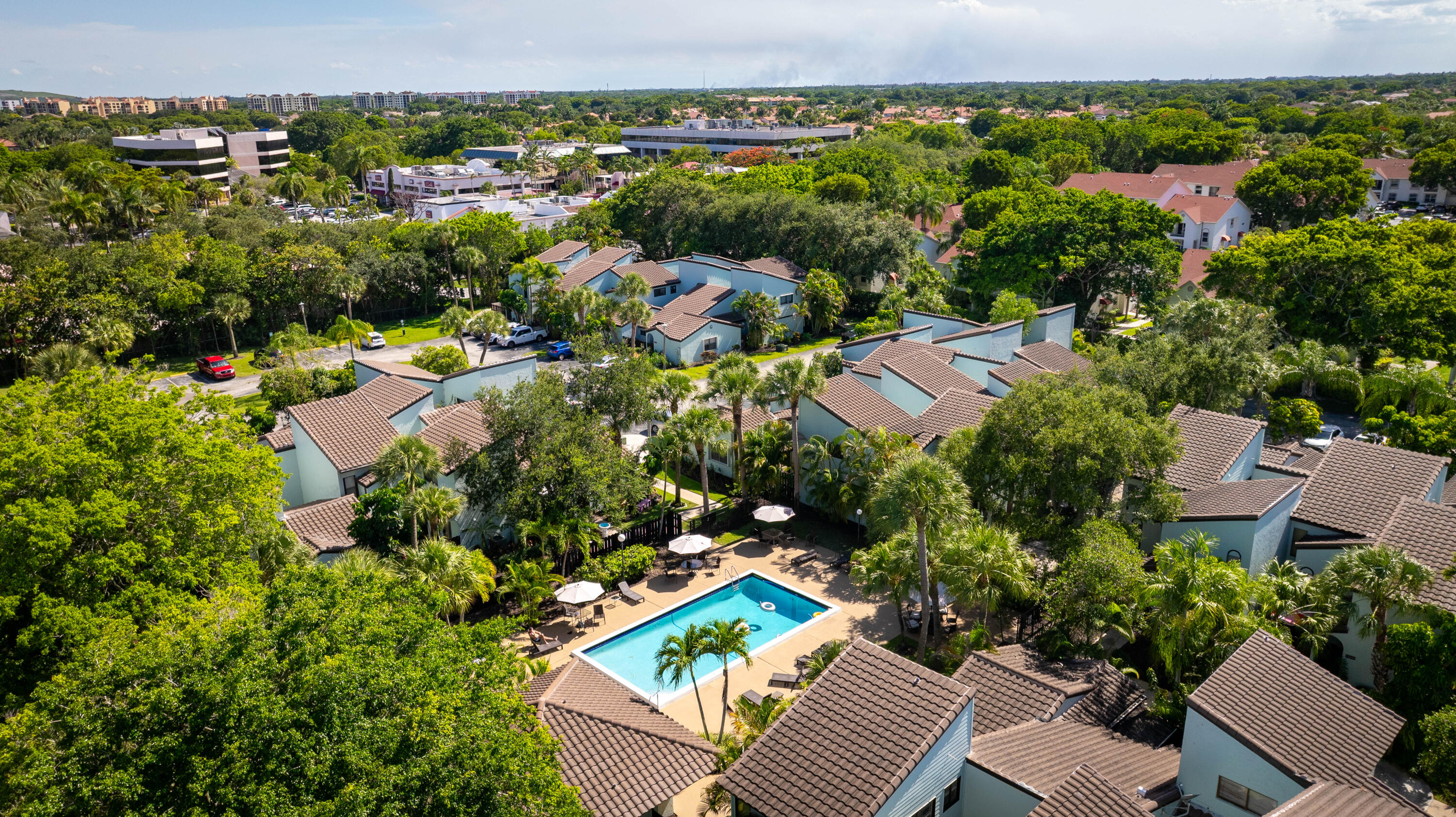 PINEAPPLE WALK 1 - Residential