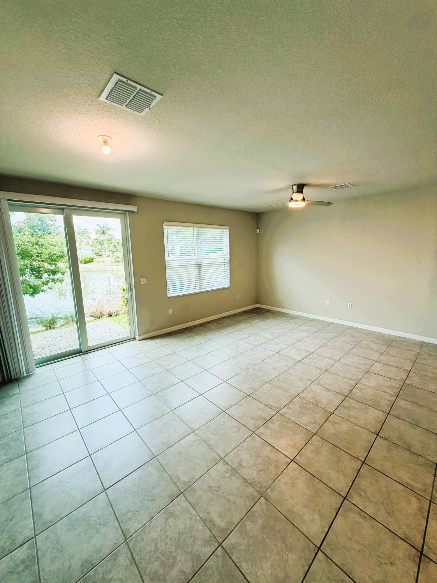 SEASIDE - Residential Lease