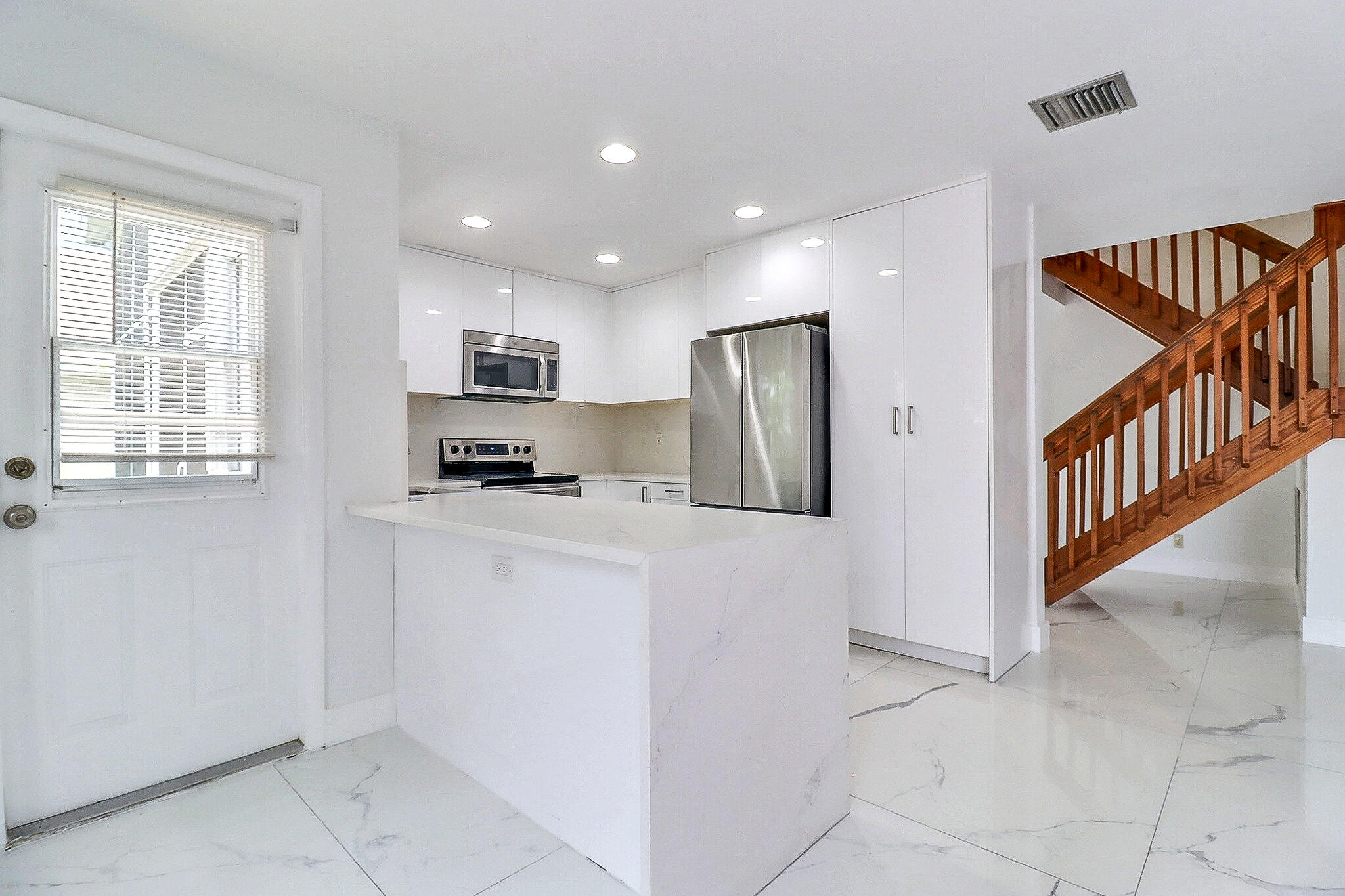 WEITZER SUB 2 - Residential Lease