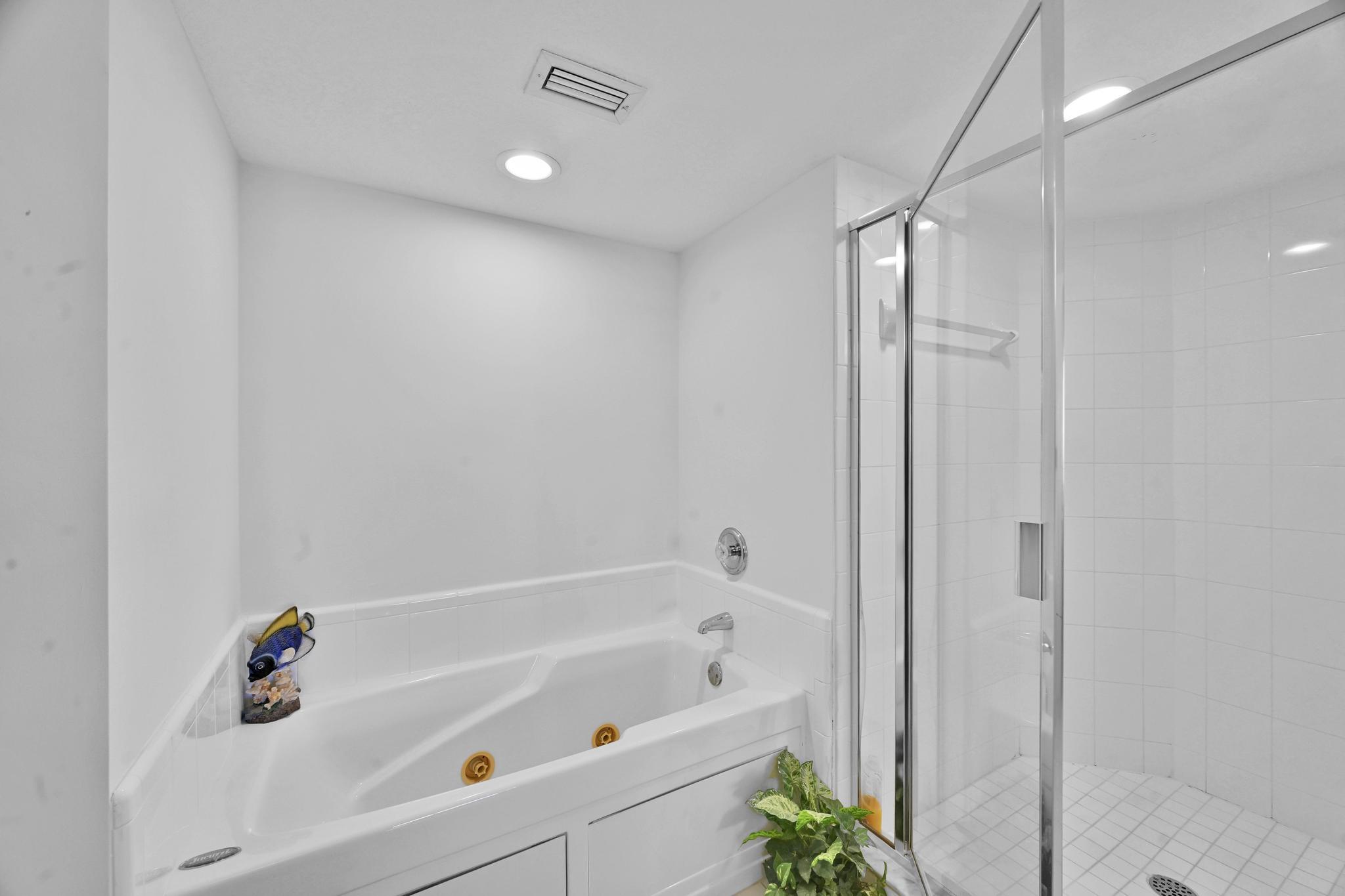 HIBISCUS BY THE SEA CONDOMINIUM - Residential