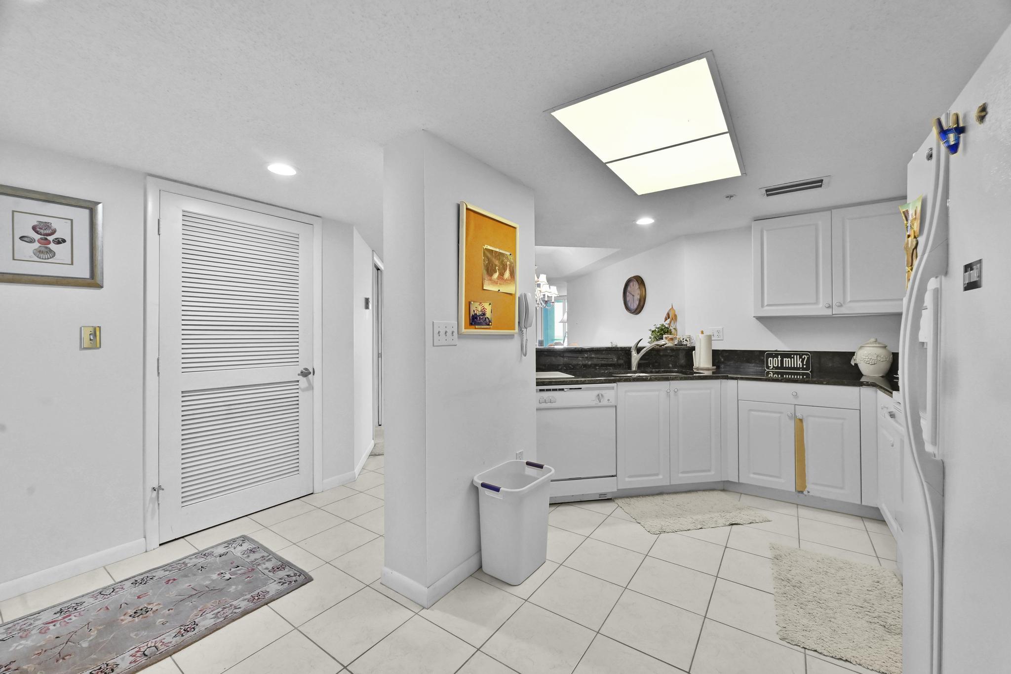 HIBISCUS BY THE SEA CONDOMINIUM - Residential