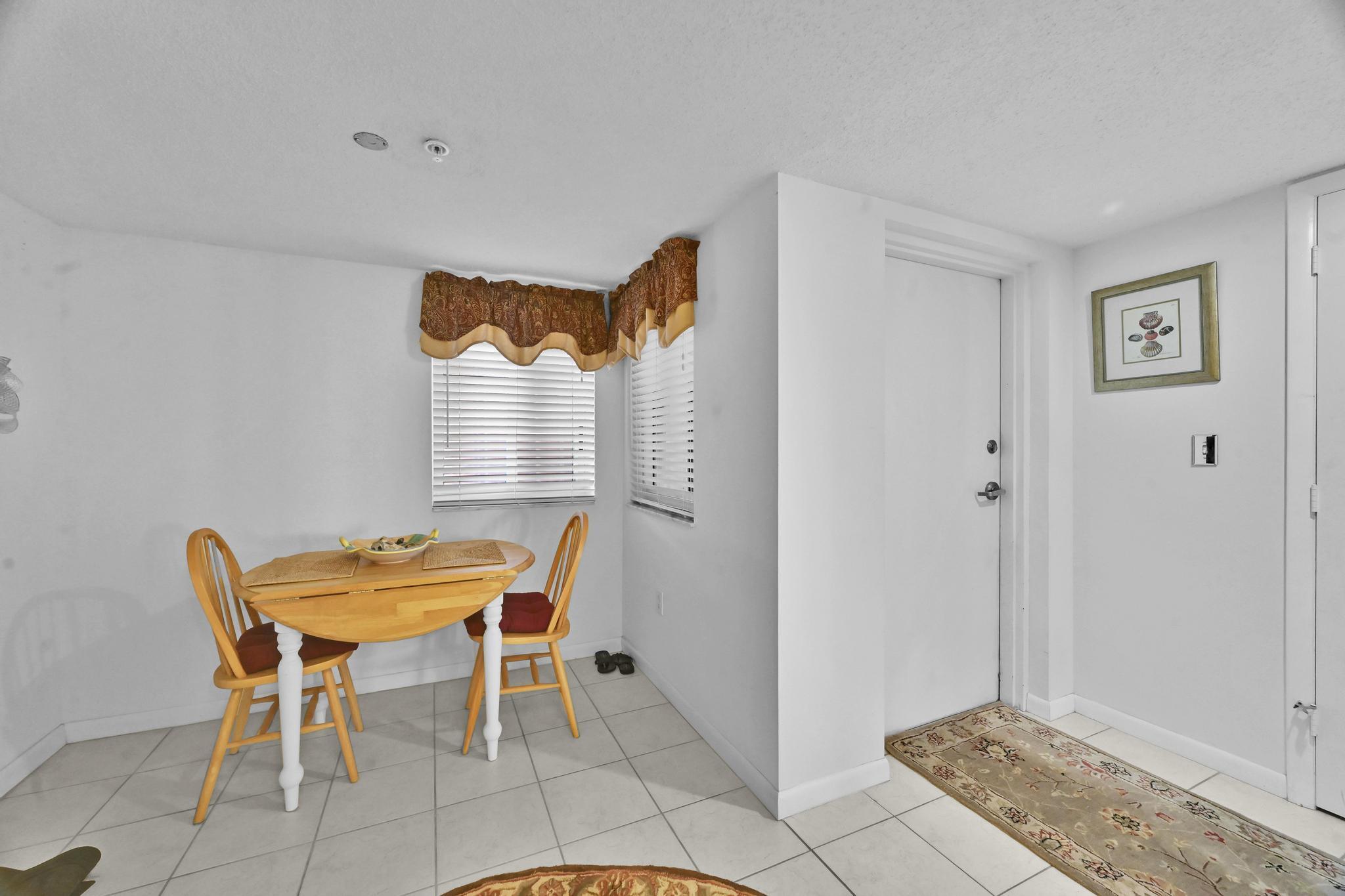HIBISCUS BY THE SEA CONDOMINIUM - Residential