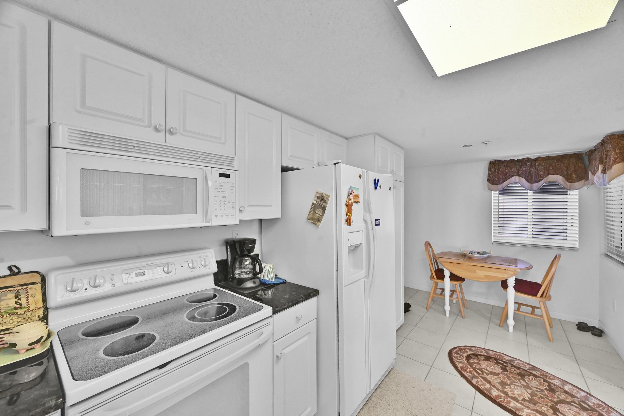 HIBISCUS BY THE SEA CONDOMINIUM - Residential