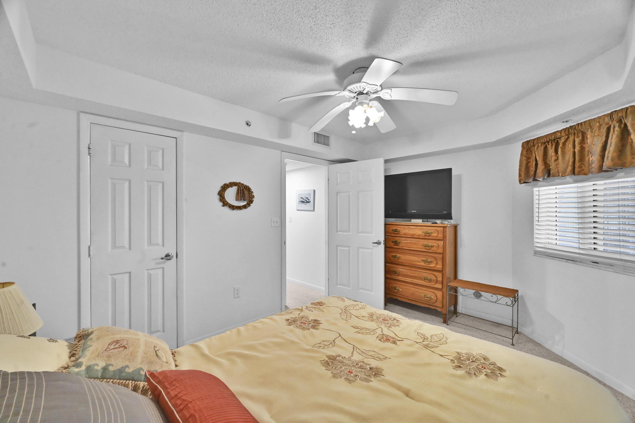 HIBISCUS BY THE SEA CONDOMINIUM - Residential